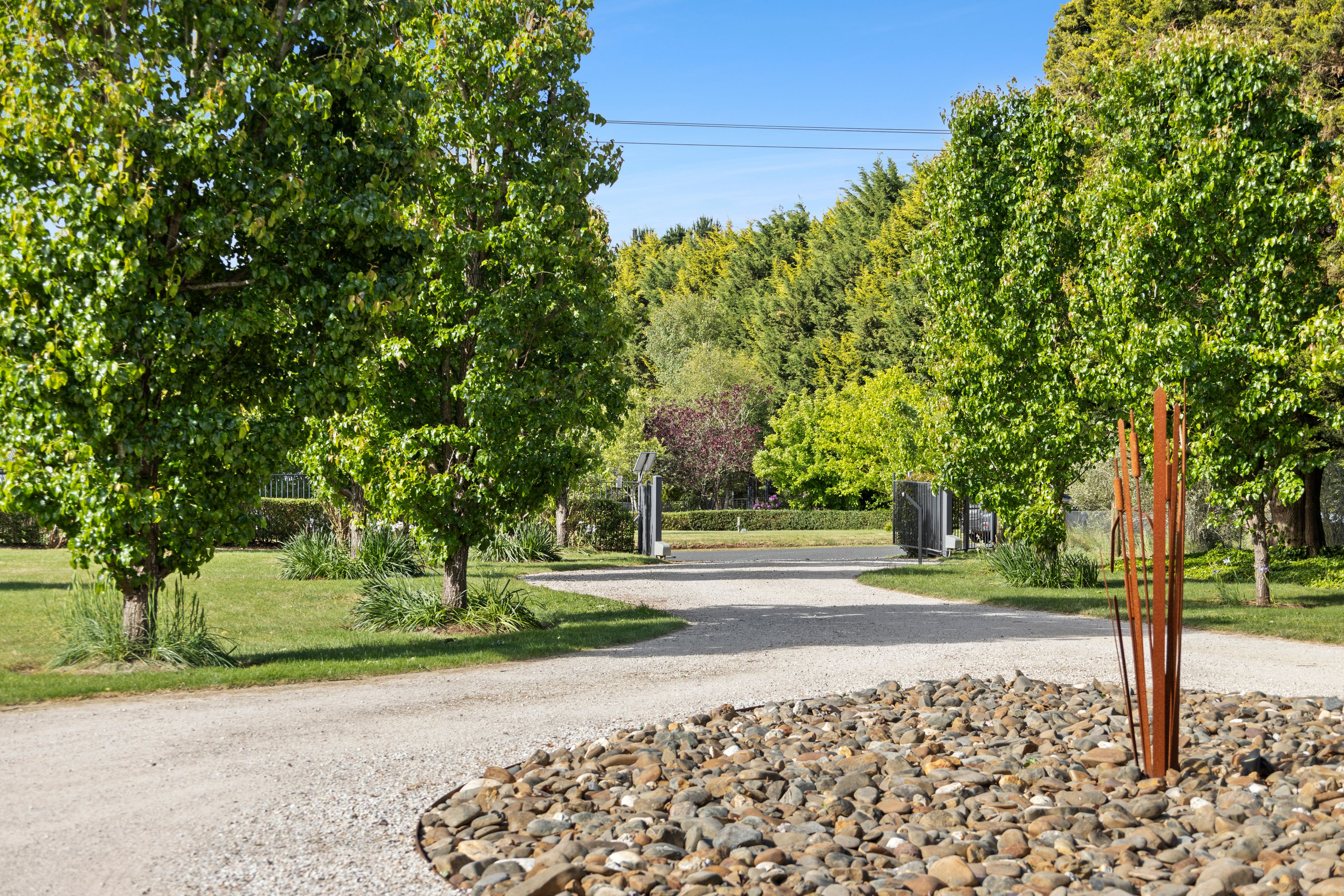 47 Stuart Drive, Woodend, VIC 3442