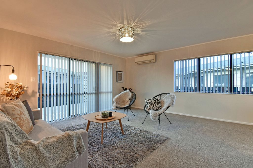 2/7 Volta Place, Clendon Park, Manukau City