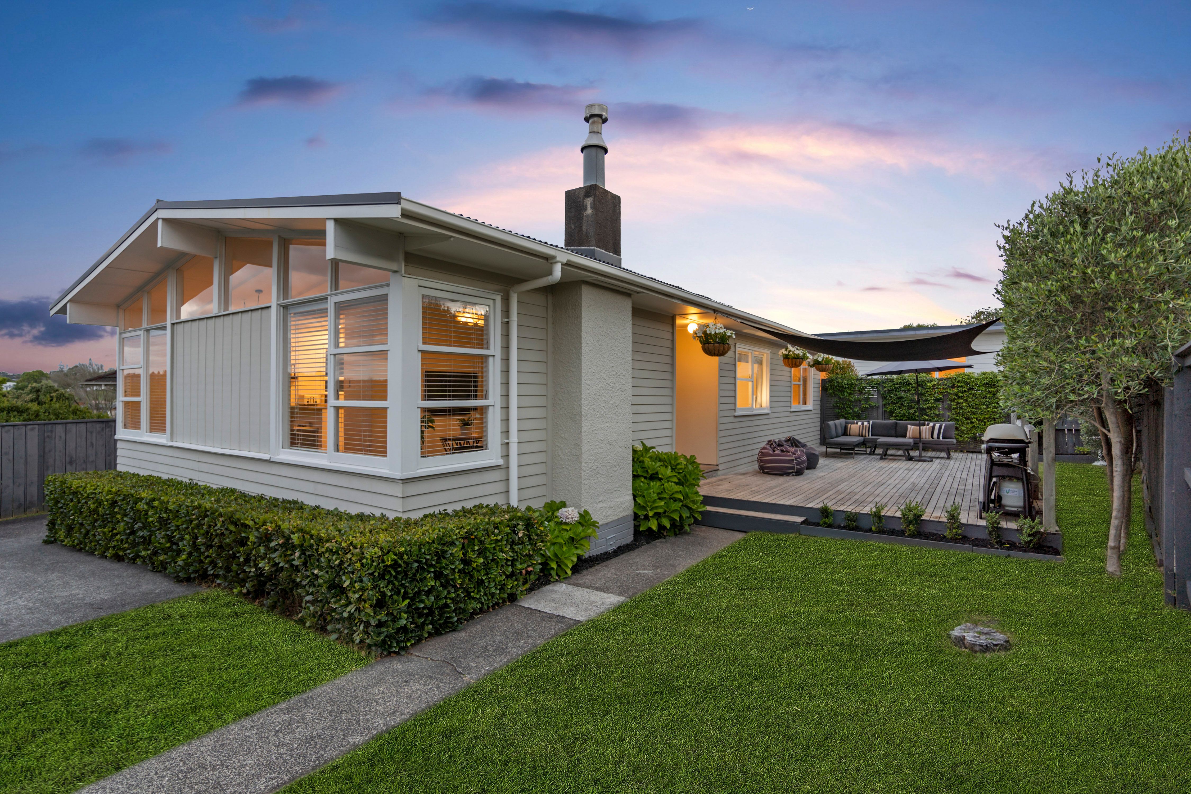 65 Fairclough Road, Beach Haven, North Shore City