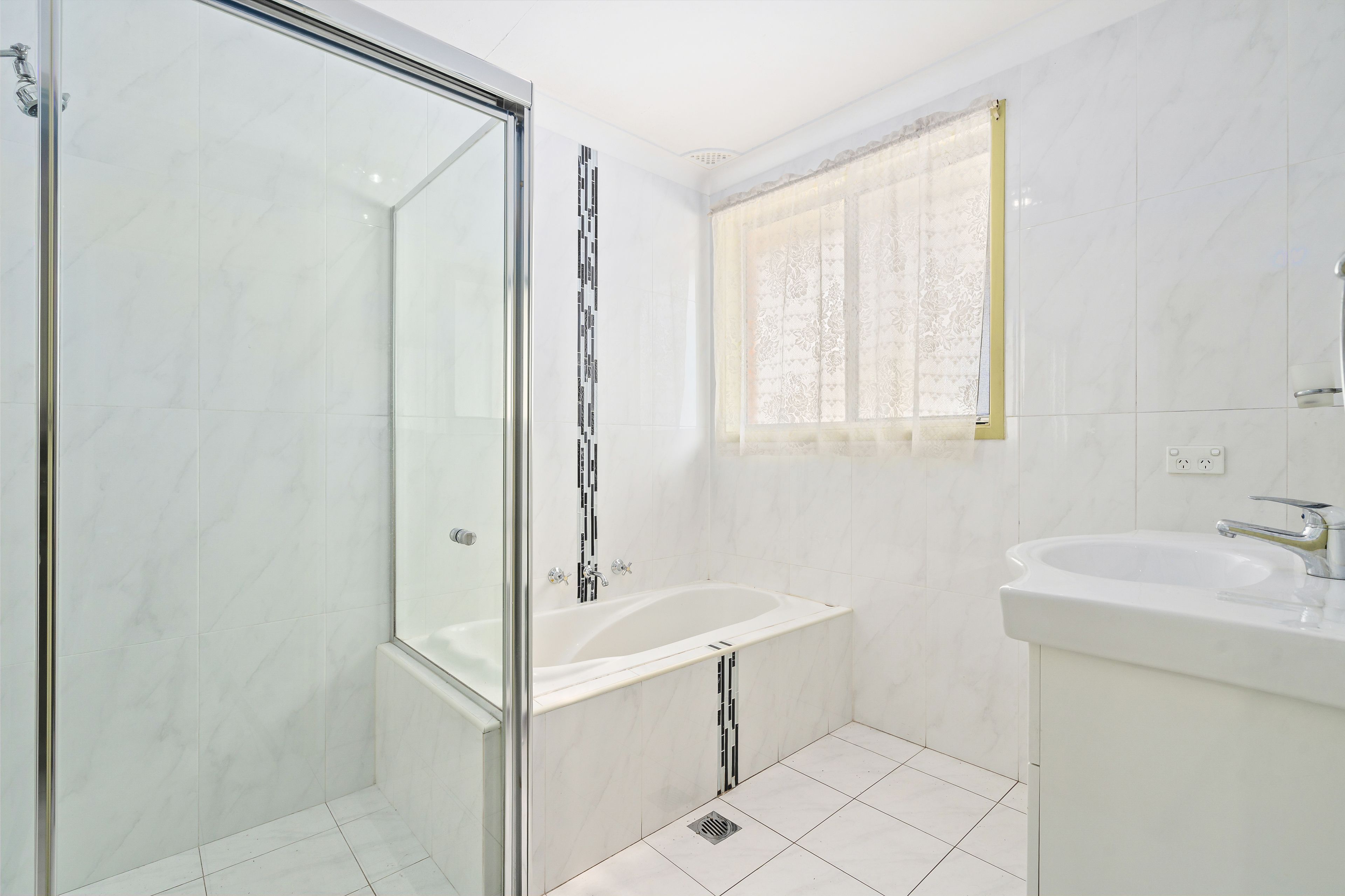 6 Como Place — photo 7 of 9
