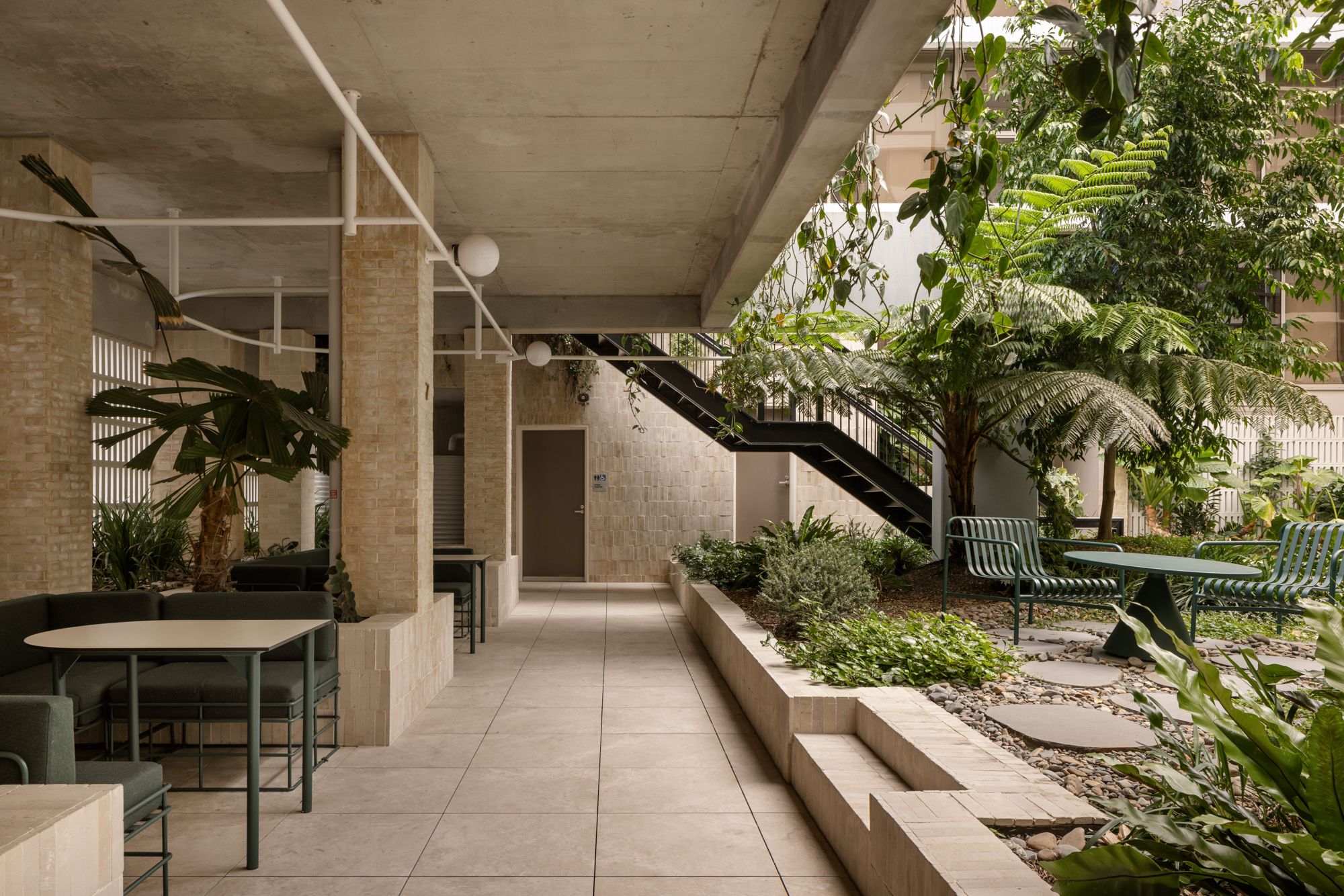 1201/17 Longland Street — photo 15 of 16