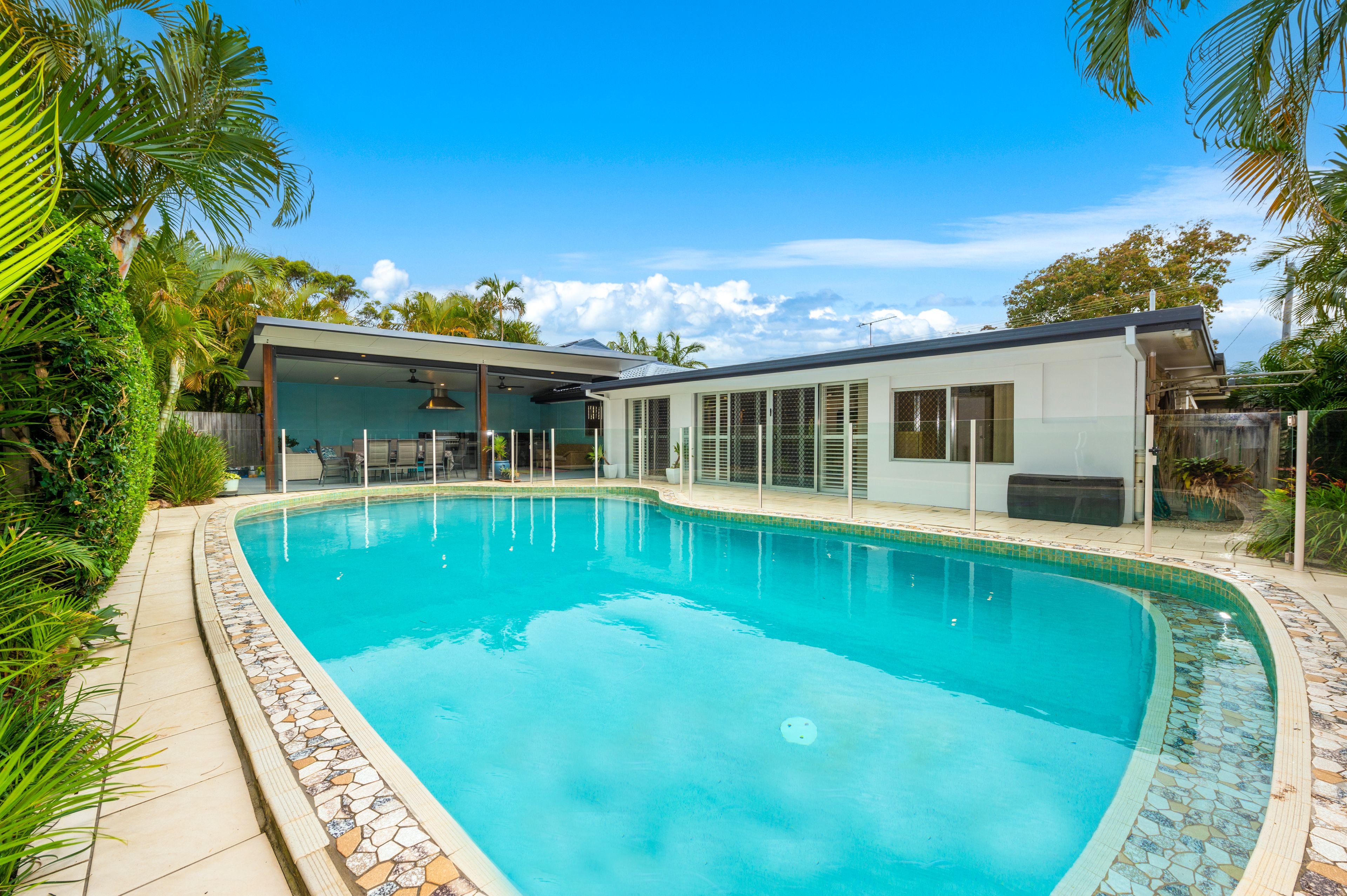 7 Sandpiper Drive, Burleigh Waters, QLD 4220