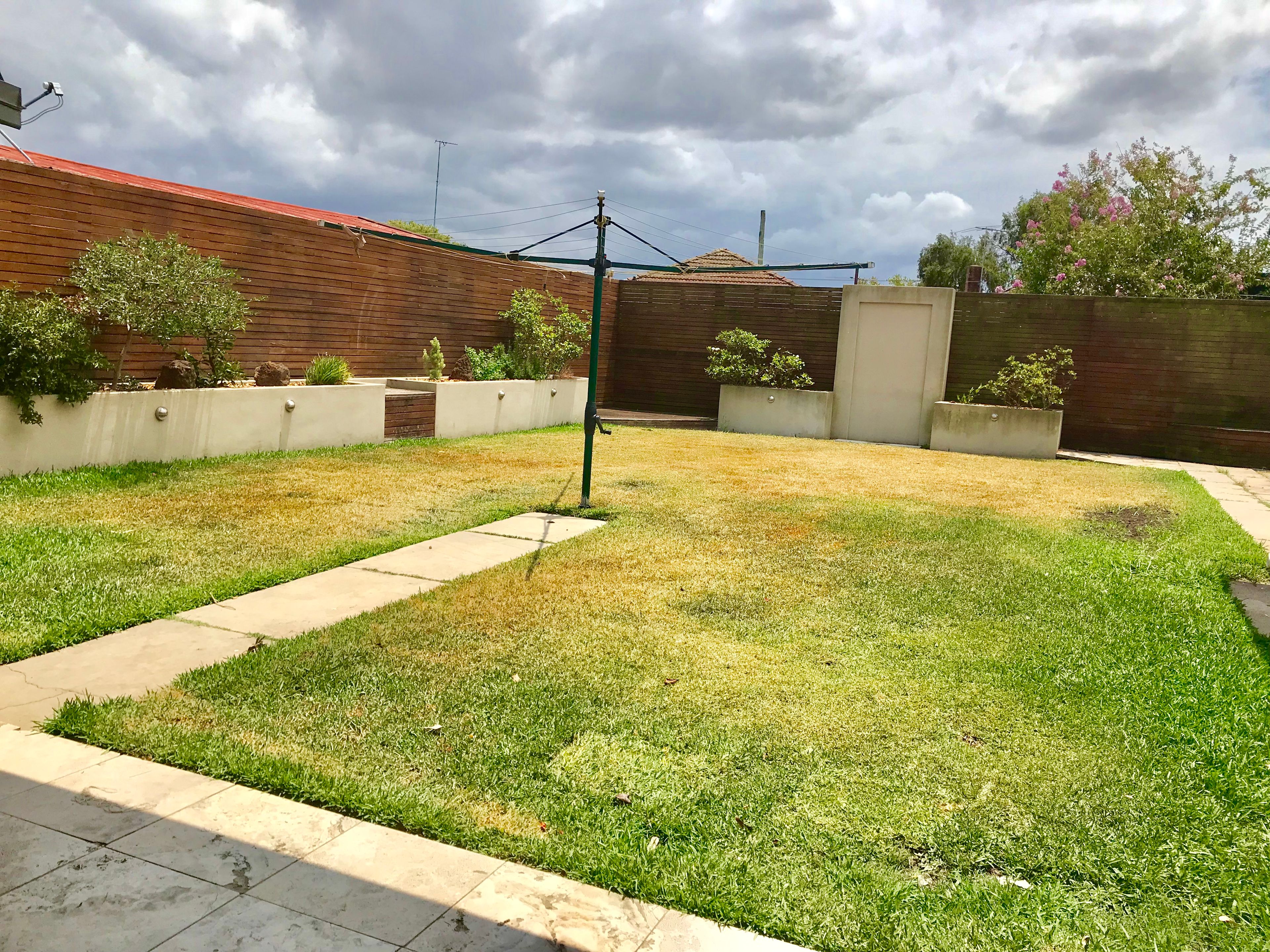 10 Milford Road, Peakhurst, NSW 2210