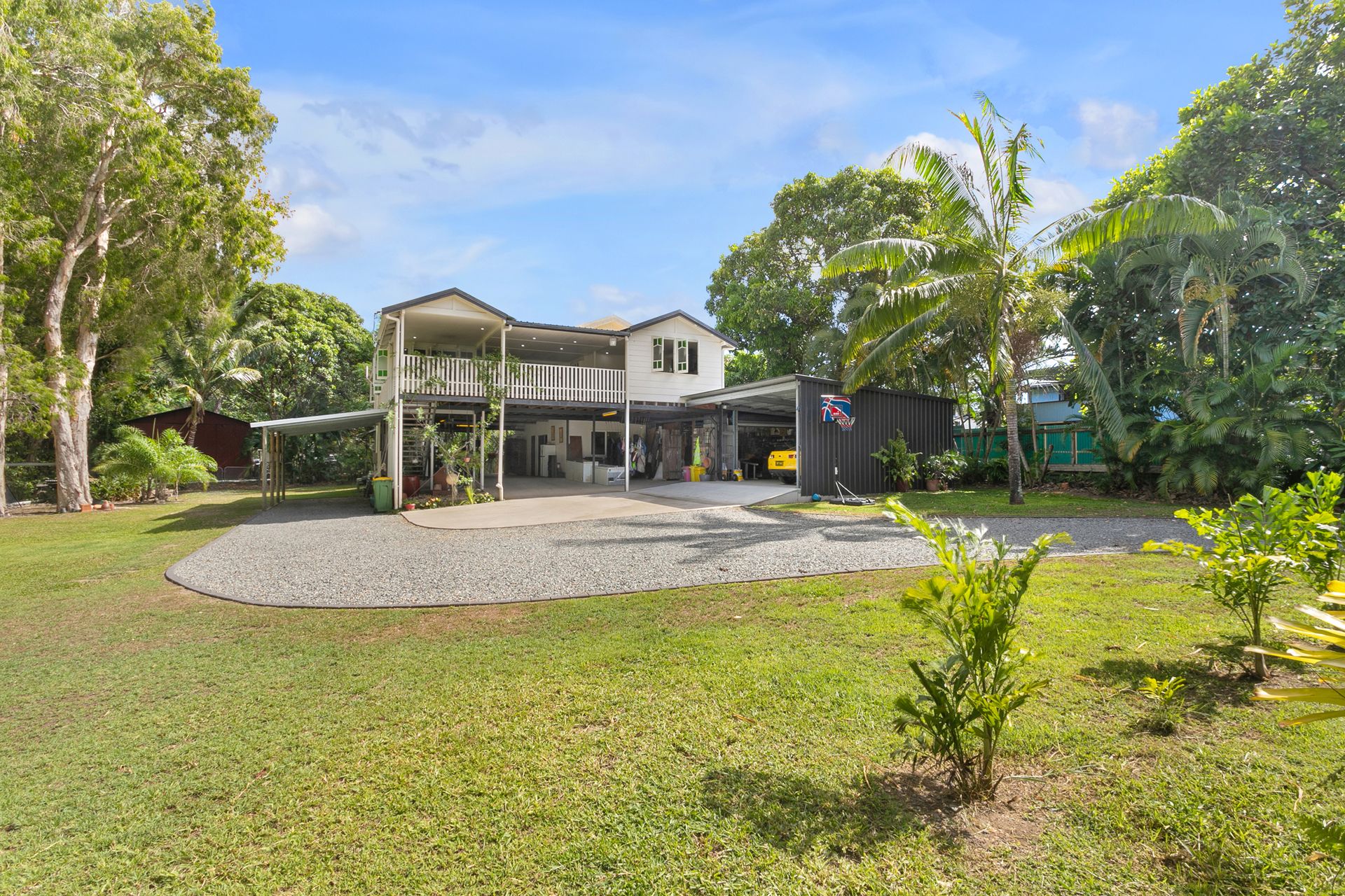 17 Christensen Street, Machans Beach, QLD 4878