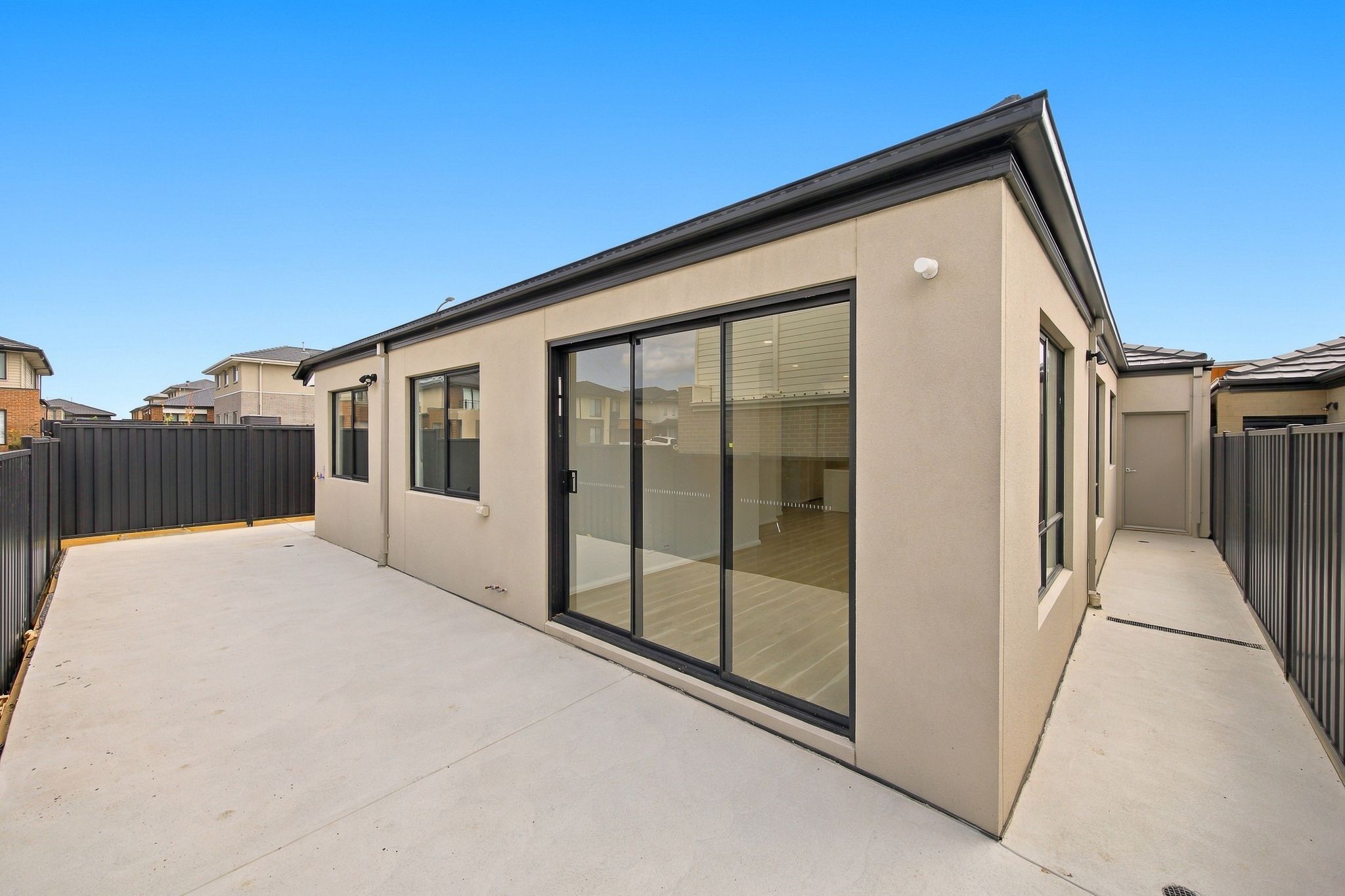 99 Goldfields Boulevard — photo 12 of 13