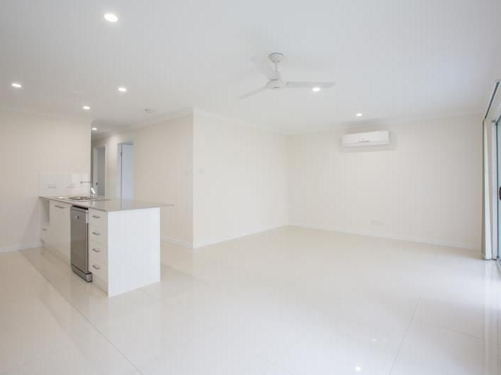 2/28 Lauenstein Crescent, Pimpama, QLD 4209