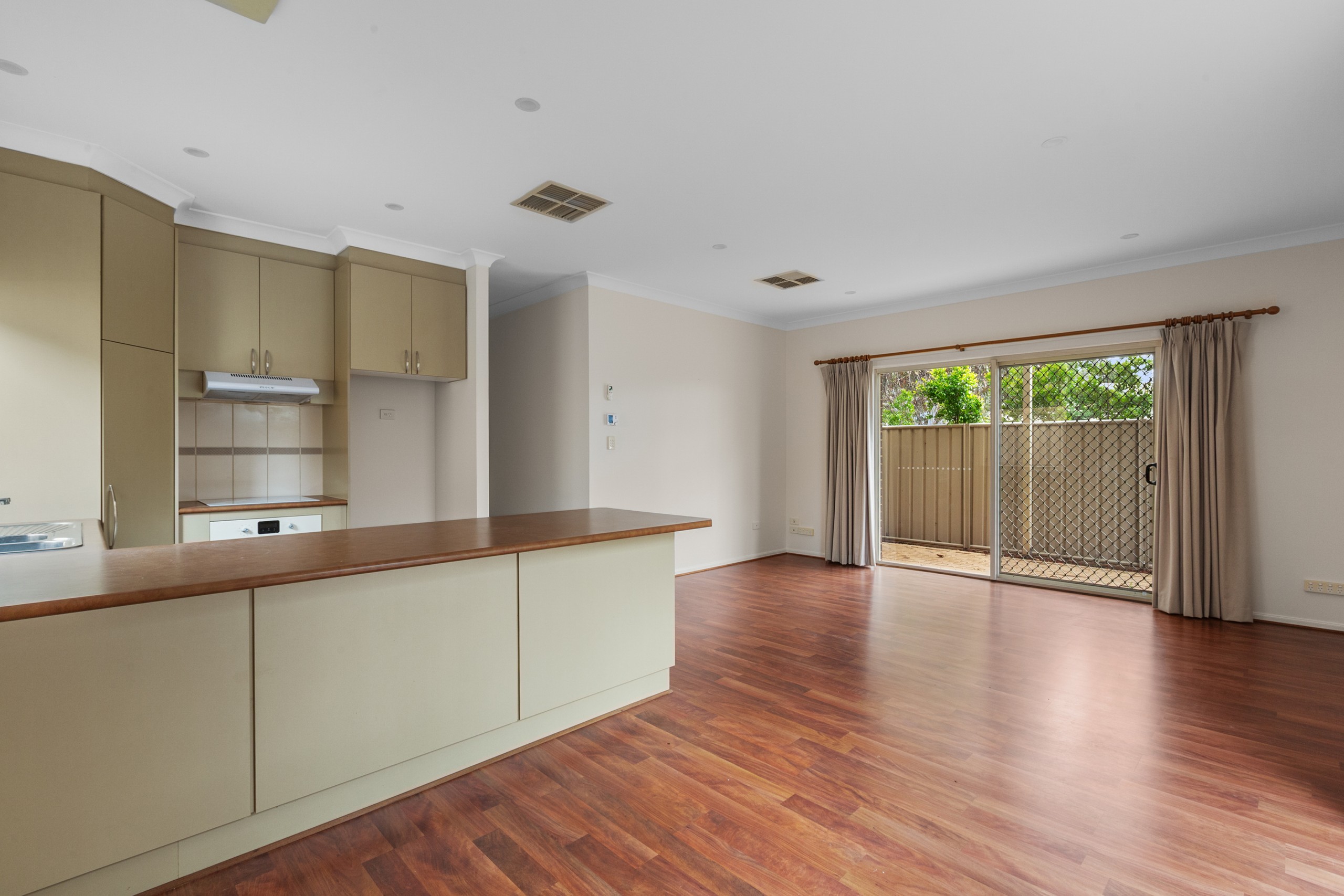 17 Glamis Avenue, Seacombe Gardens, SA 5047