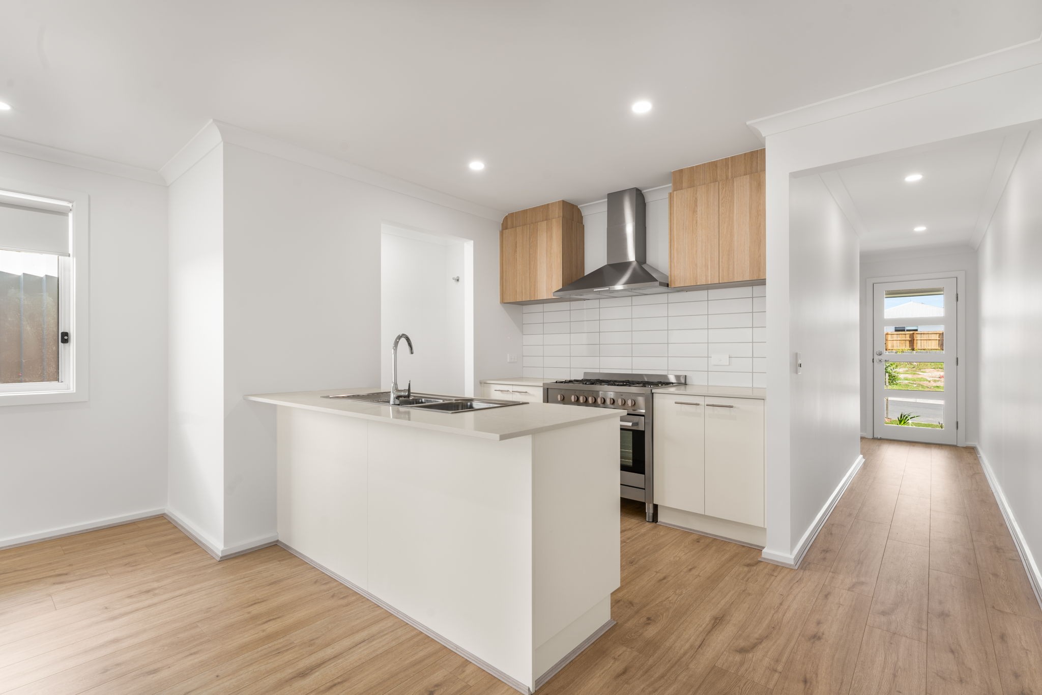 8 Samson Crescent, White Rock, QLD 4306