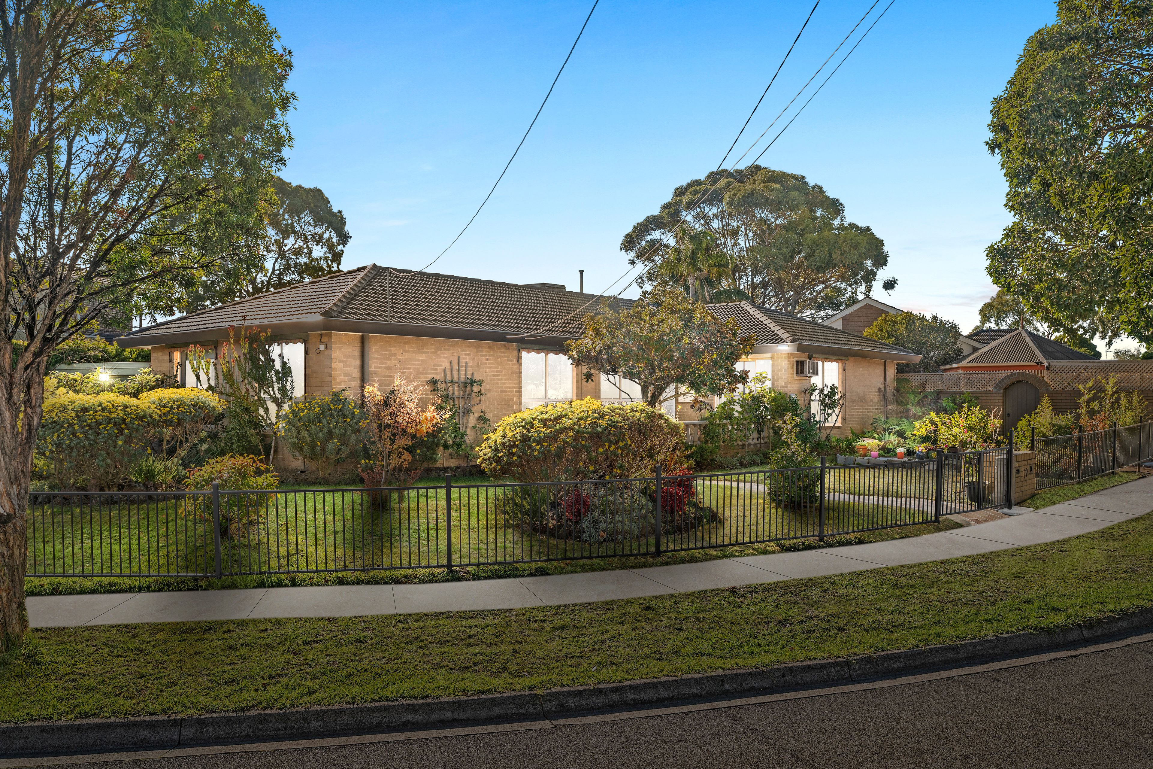 19 Mavista Avenue, Glen Waverley VIC 3150