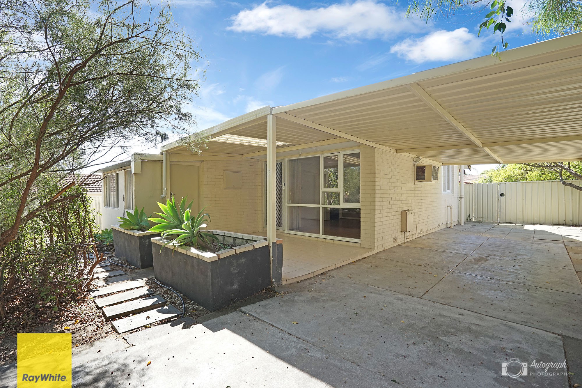 28 Morgan Way, Girrawheen, WA 6064