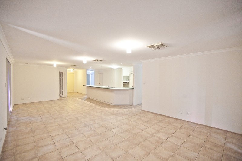 30 Matuka Mews, Maida Vale, WA 6057