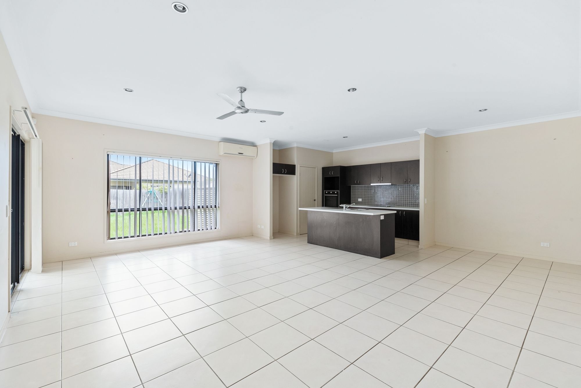 1/4 Player Street, North Lakes, QLD 4509