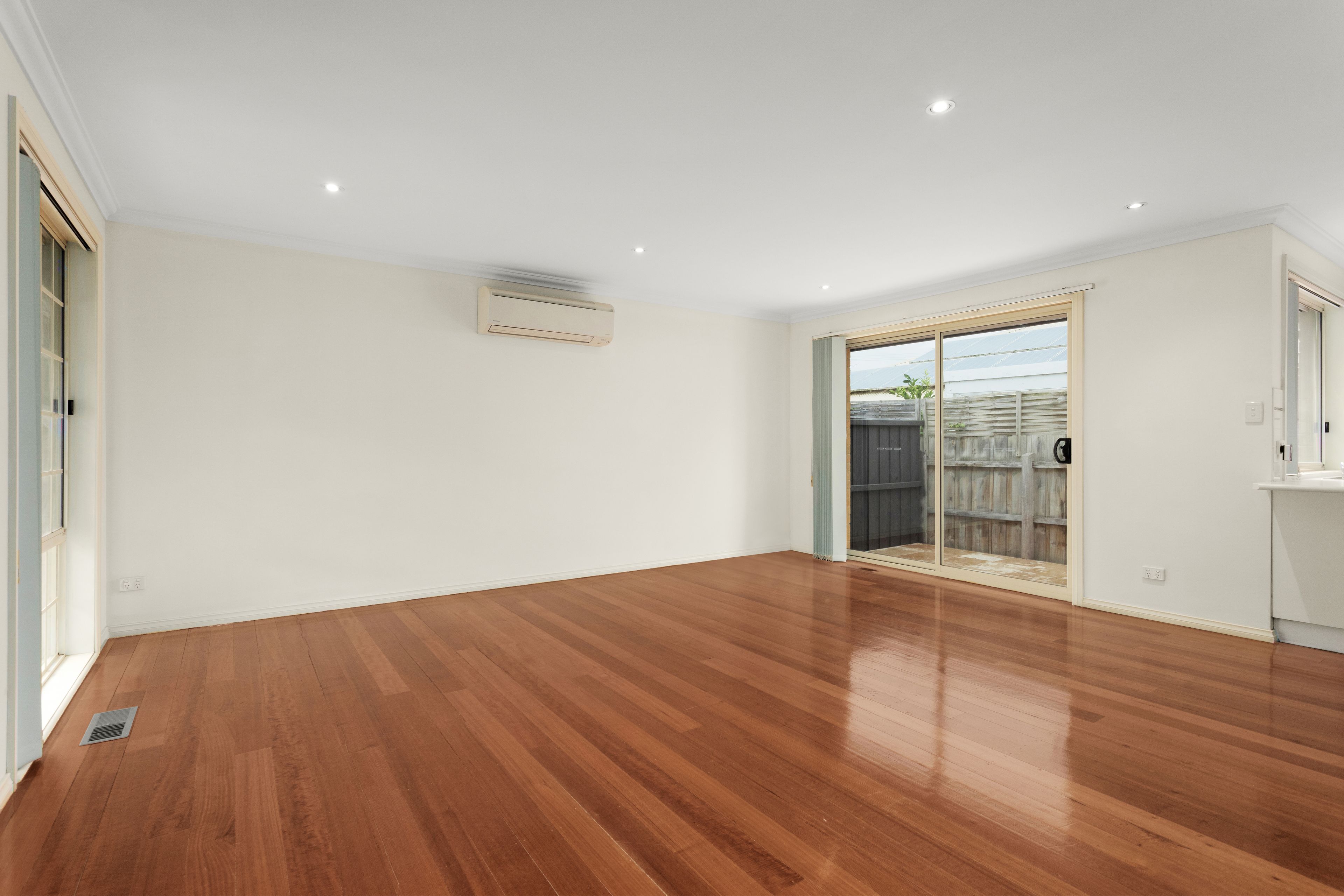 2/45 Simmonds Street, Hughesdale, VIC 3166
