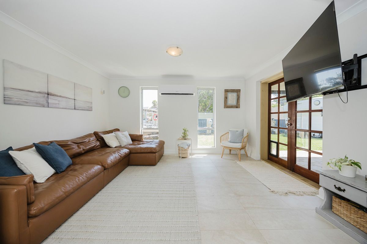 11 Mitchell Place — photo 12 of 27