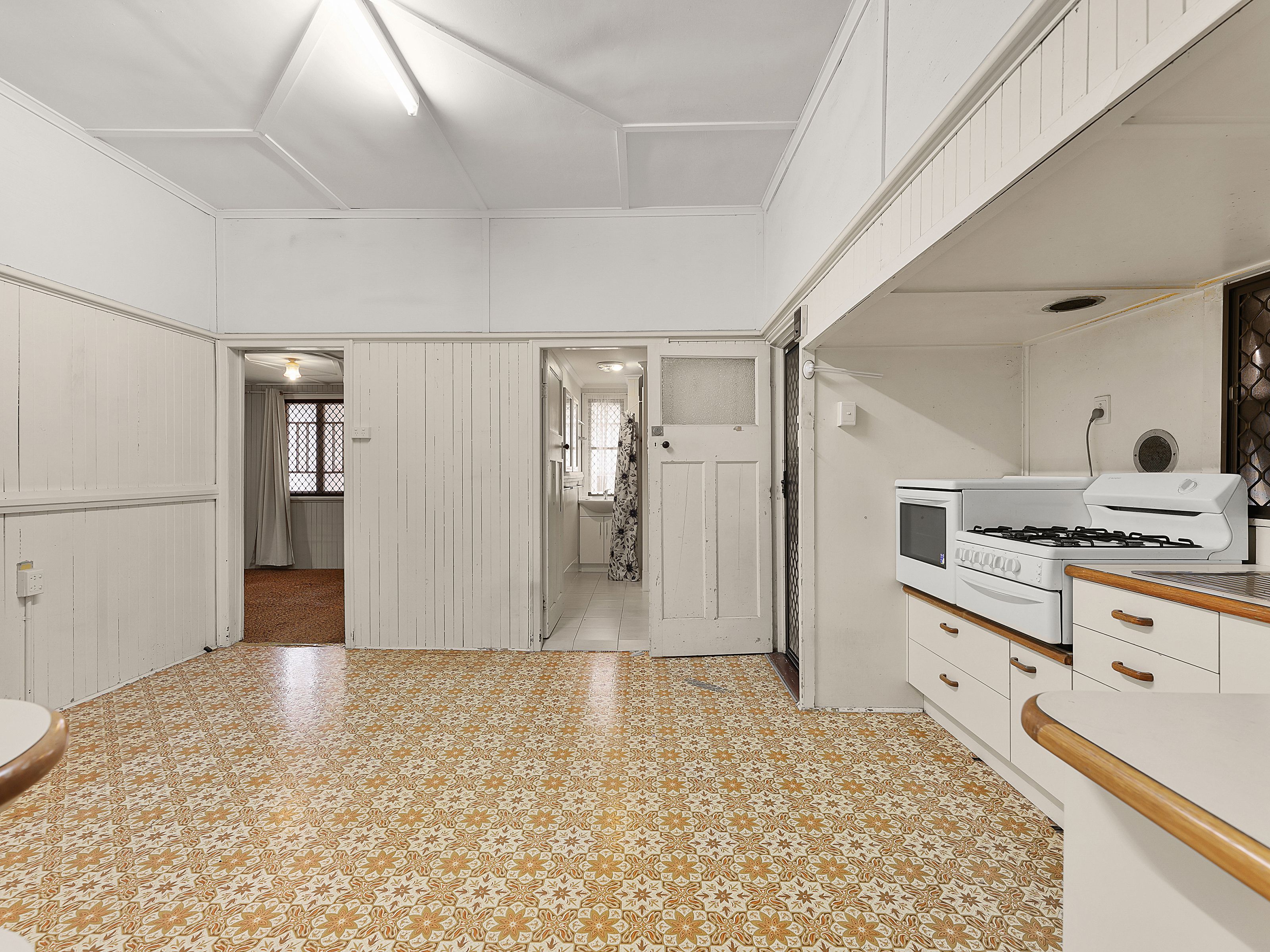 83 Glebe Road, Silkstone, QLD 4304 Sold House Ray White Ipswich