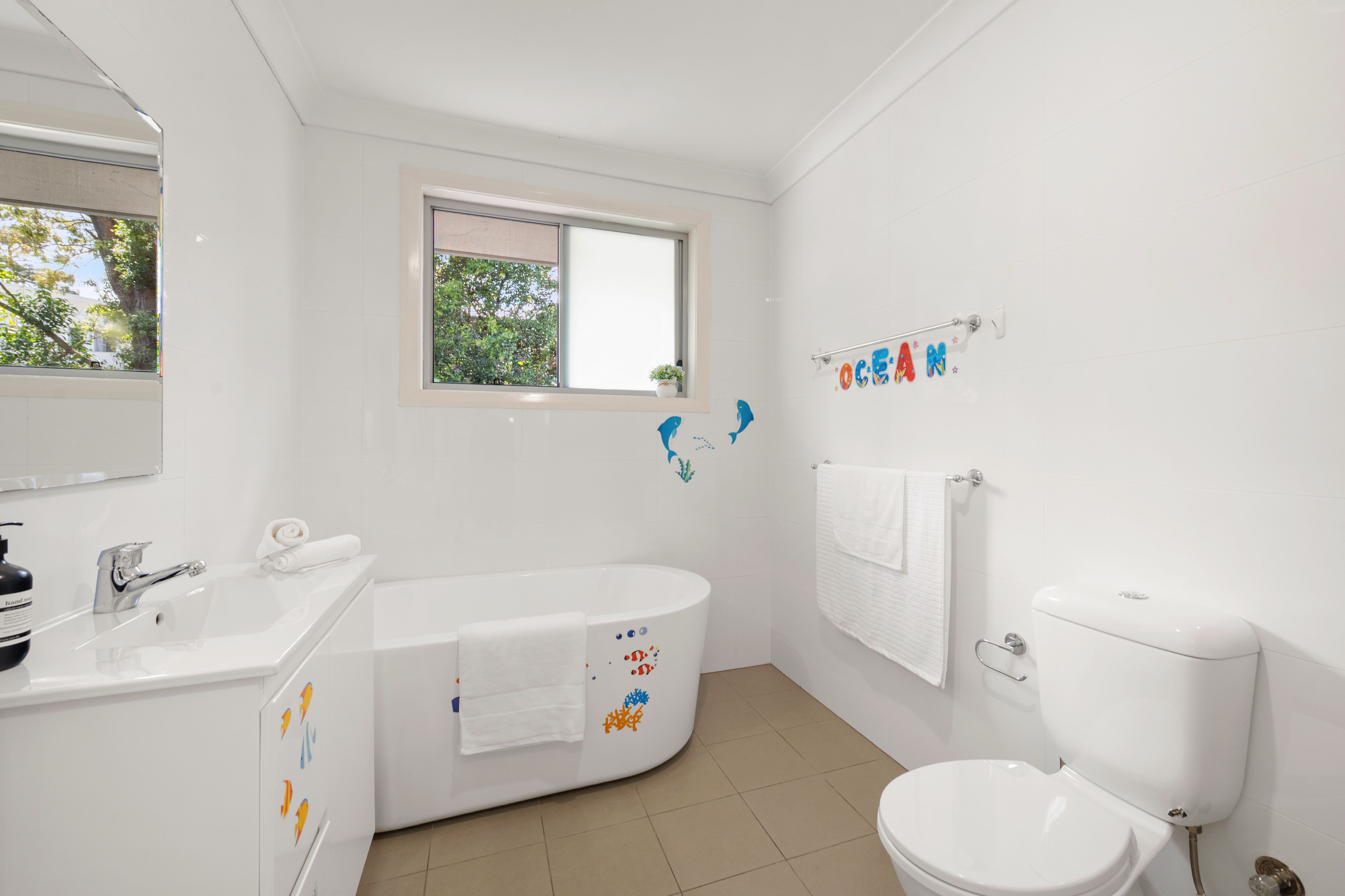 27 Neptune Street — photo 17 of 20