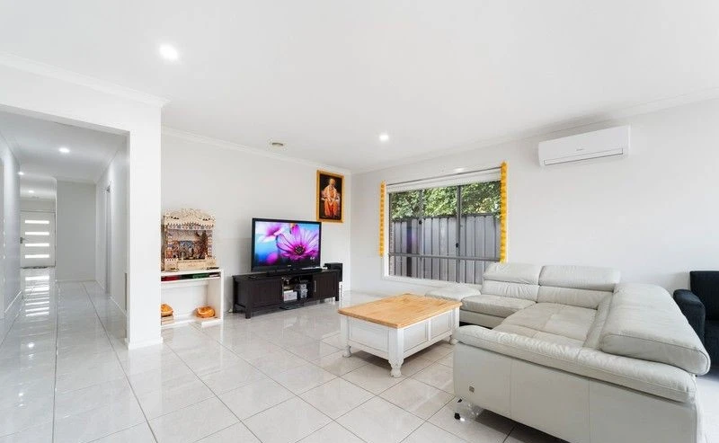 10 Pond Street, Truganina, VIC 3029