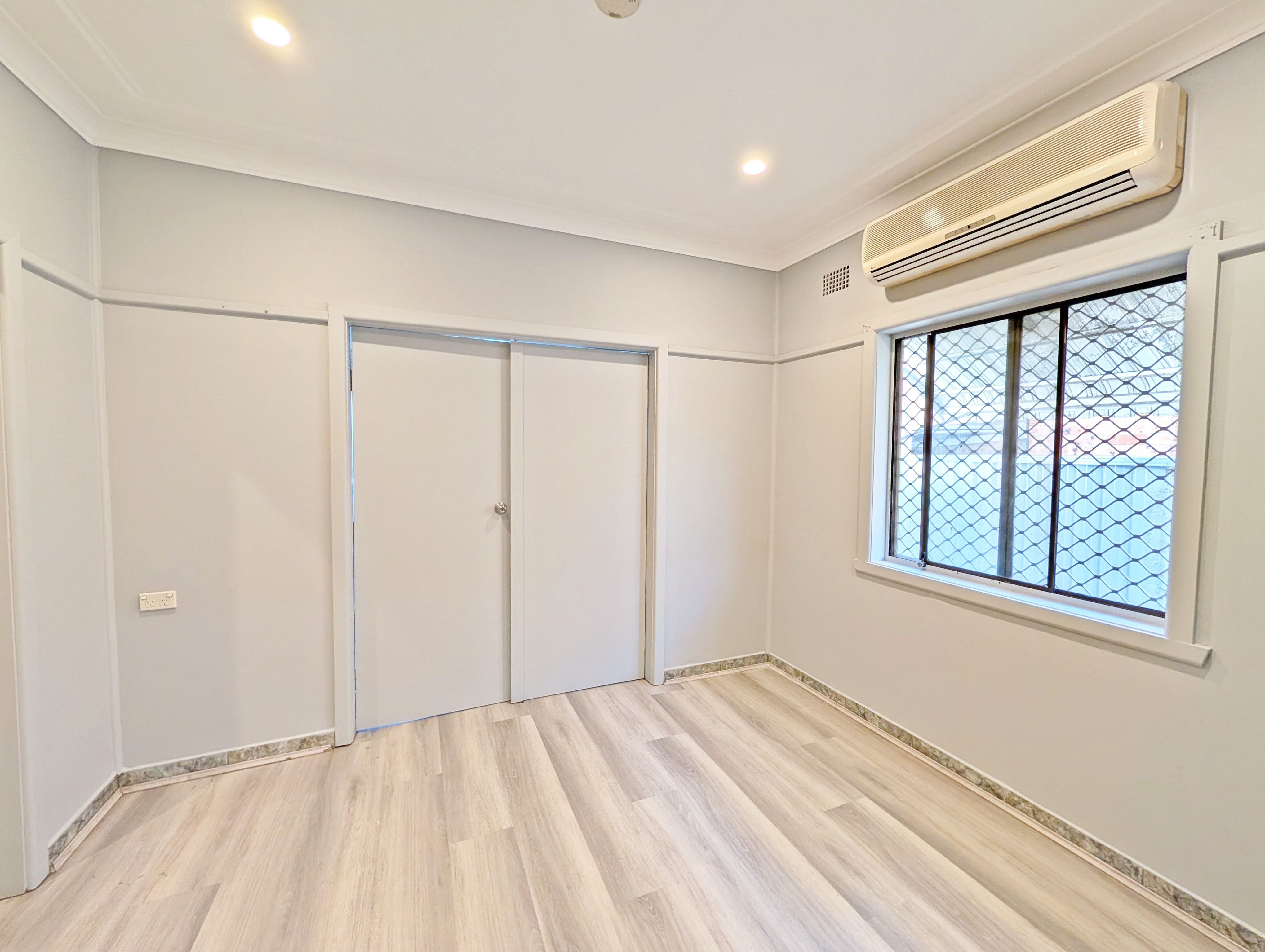 18 Elizabeth Street — photo 4 of 23