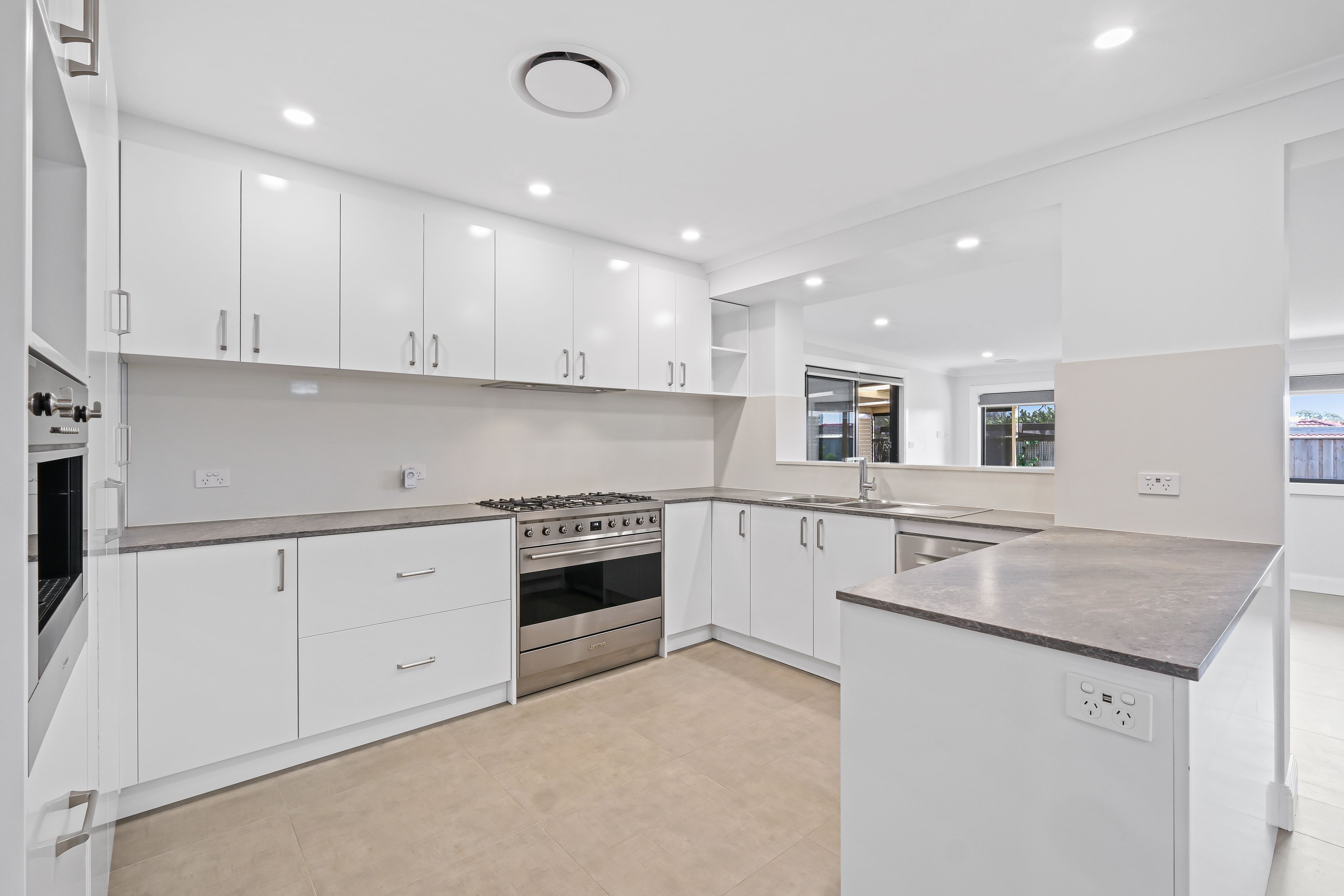 14 Pinto Place, St Clair, NSW 2759