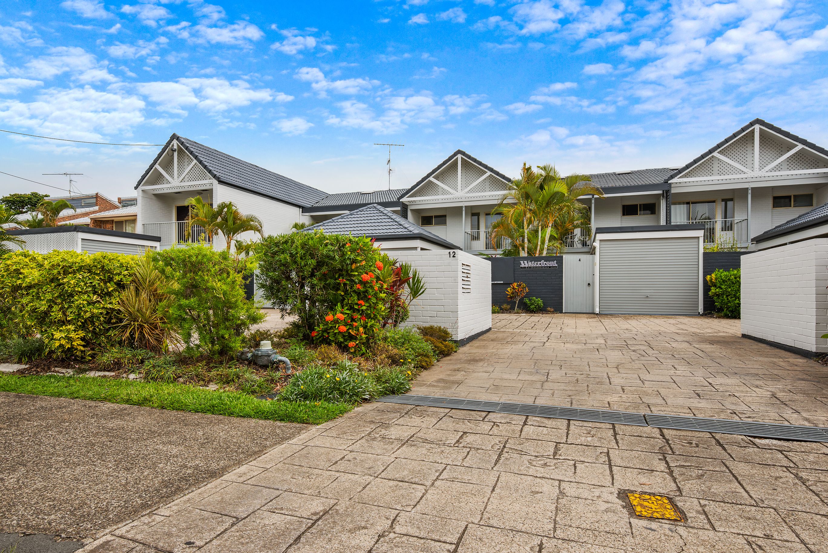 2/12 Broadmeadows Road, Maroochydore, QLD 4558