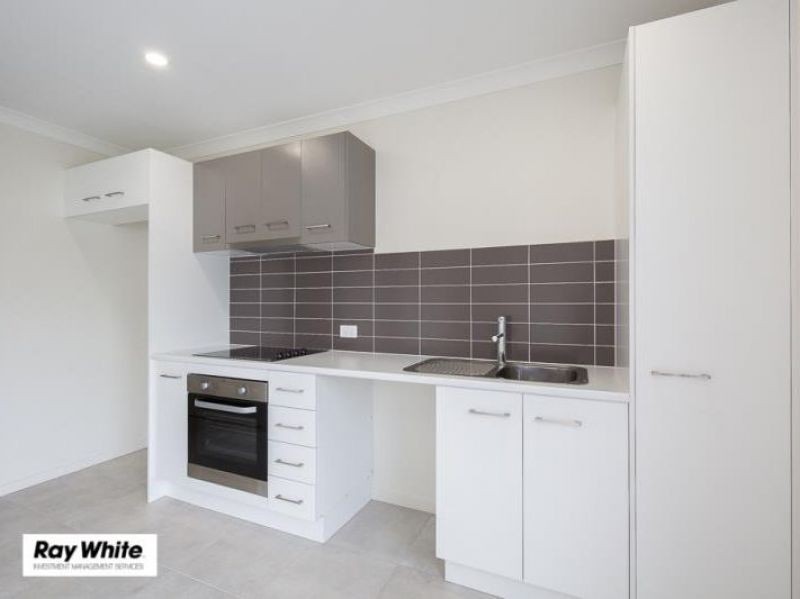 2/82 Lamington Drive, Redbank Plains, QLD 4301