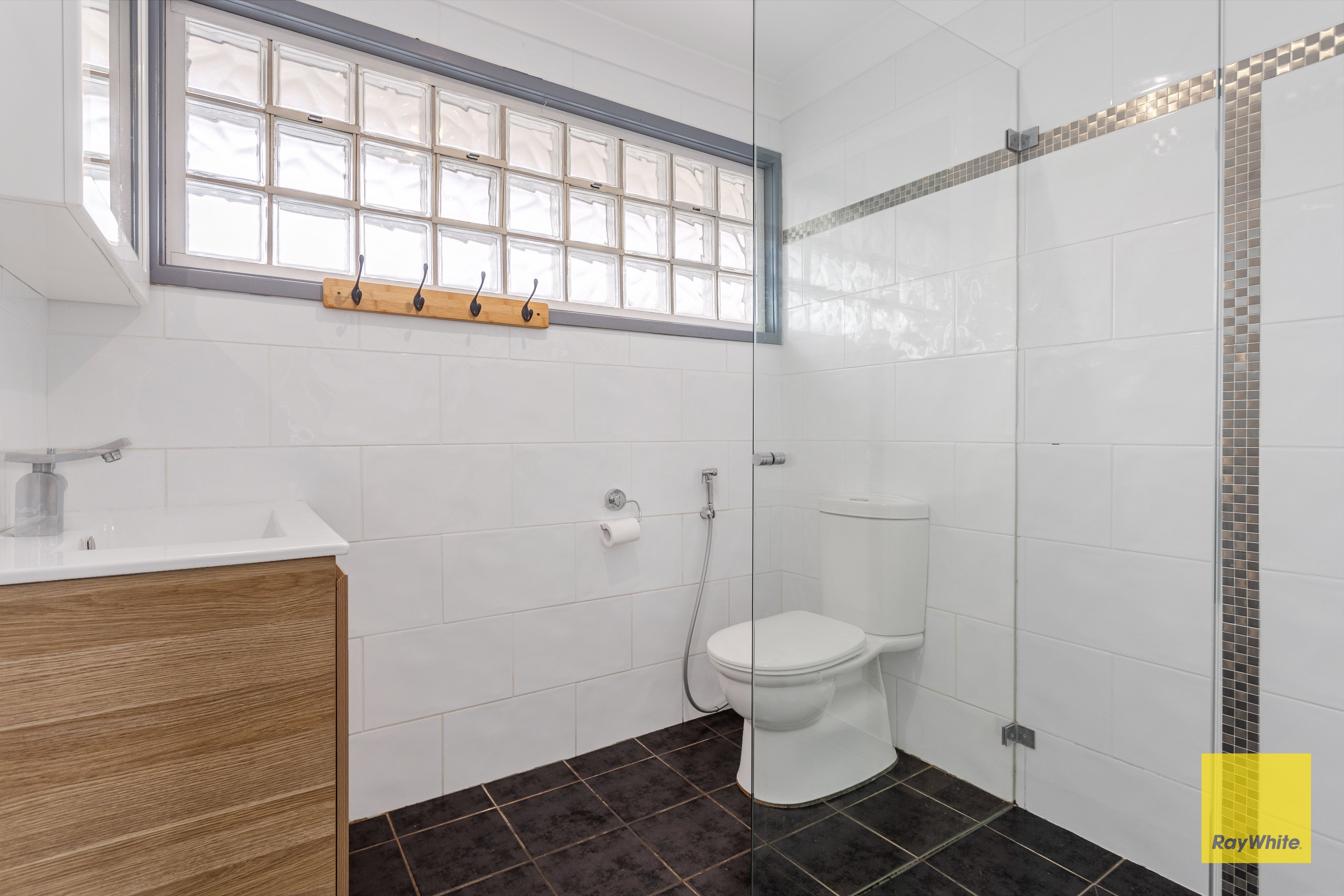 26 Gleeson Avenue — photo 8 of 12