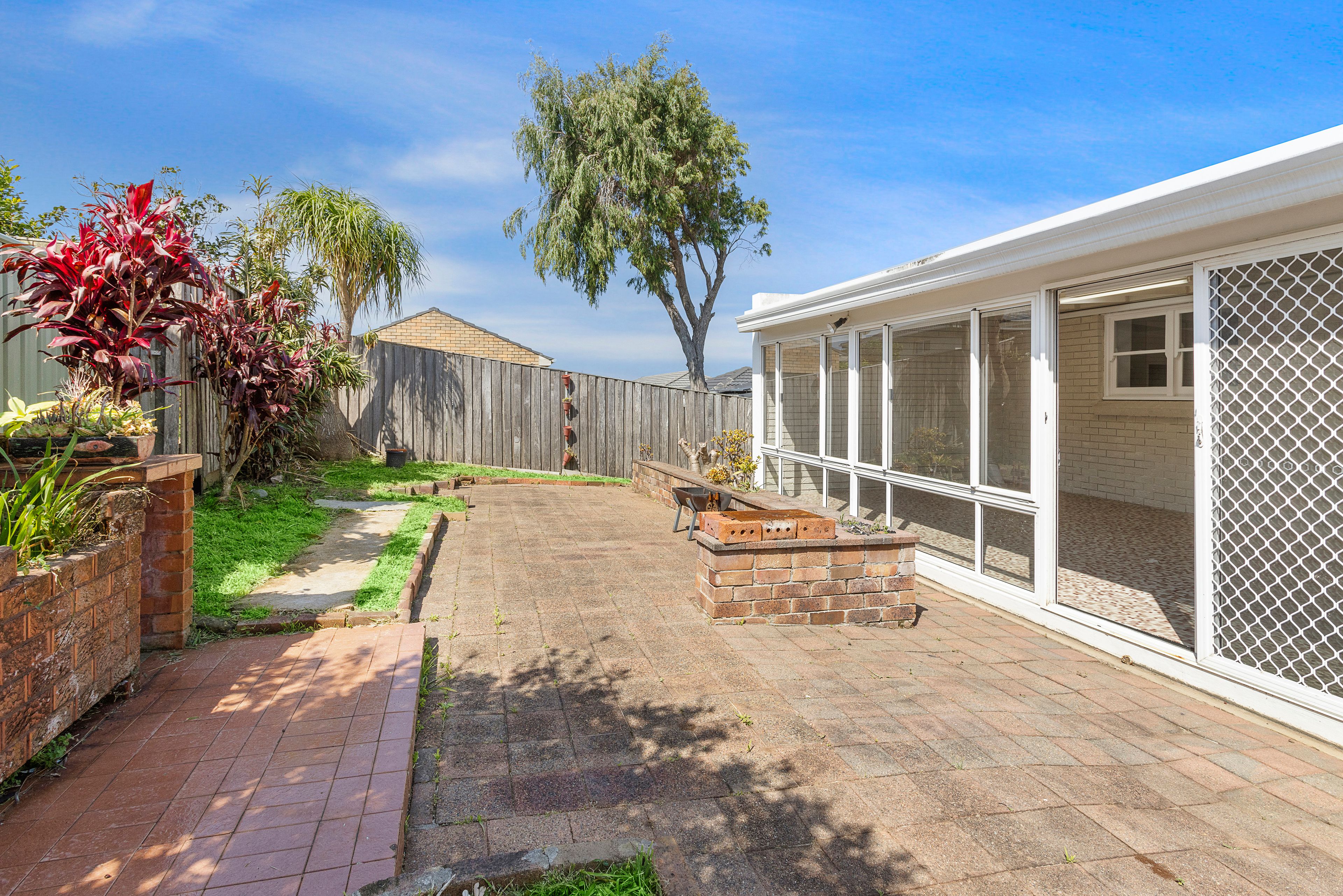 74 Tingira Crescent — photo 12 of 19