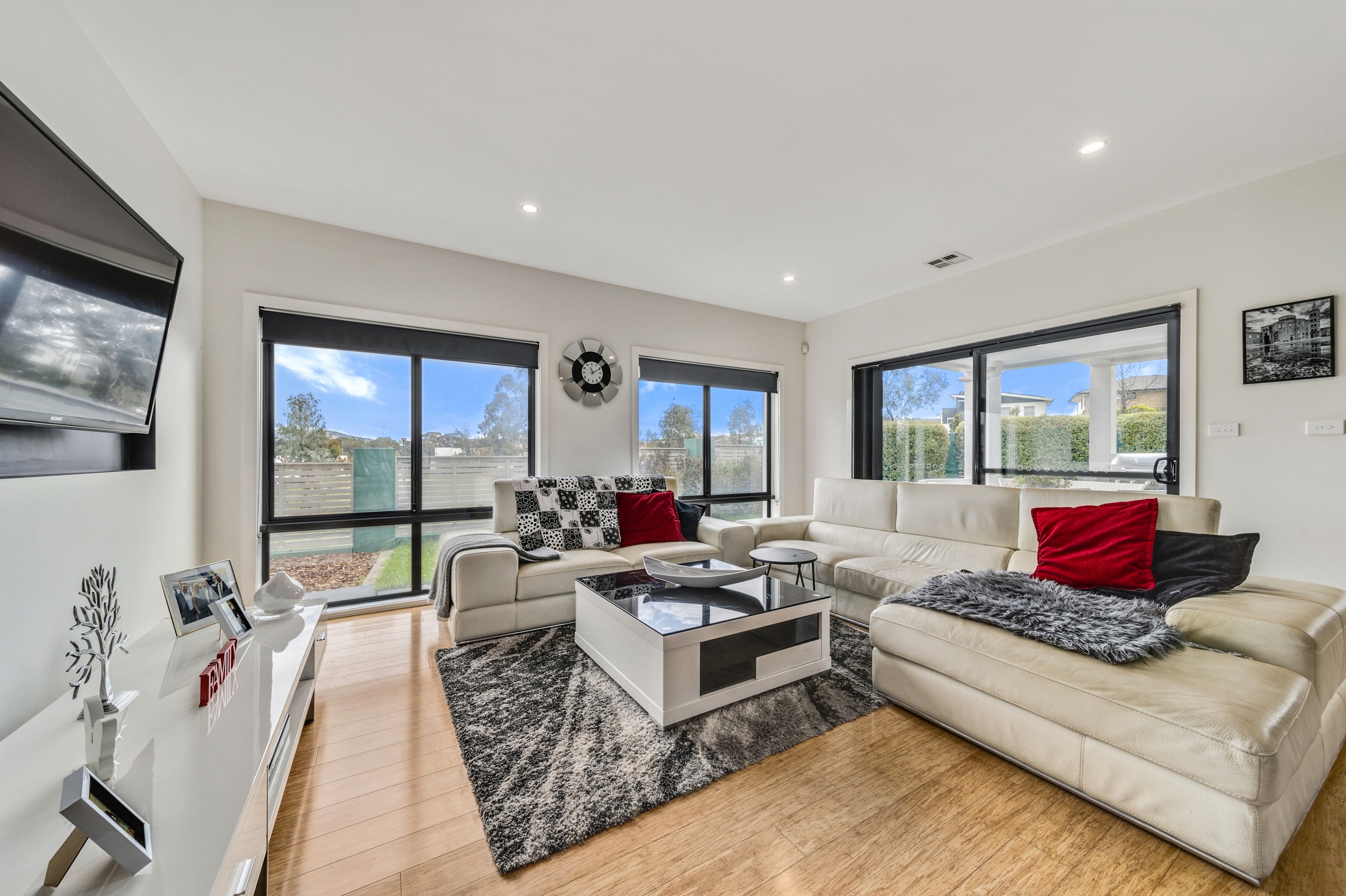 12 Hibberd Crescent, Forde, ACT 2914