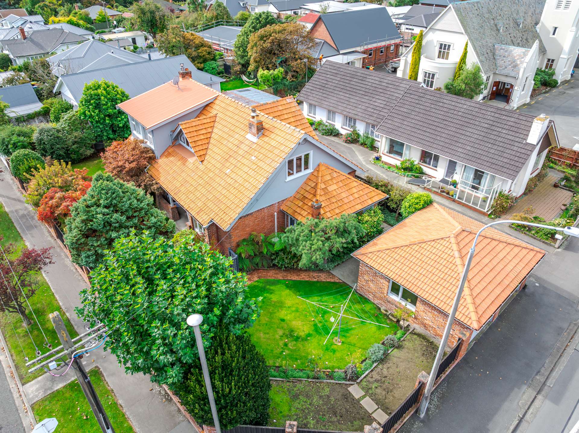 1 St Johns Avenue photo 34
