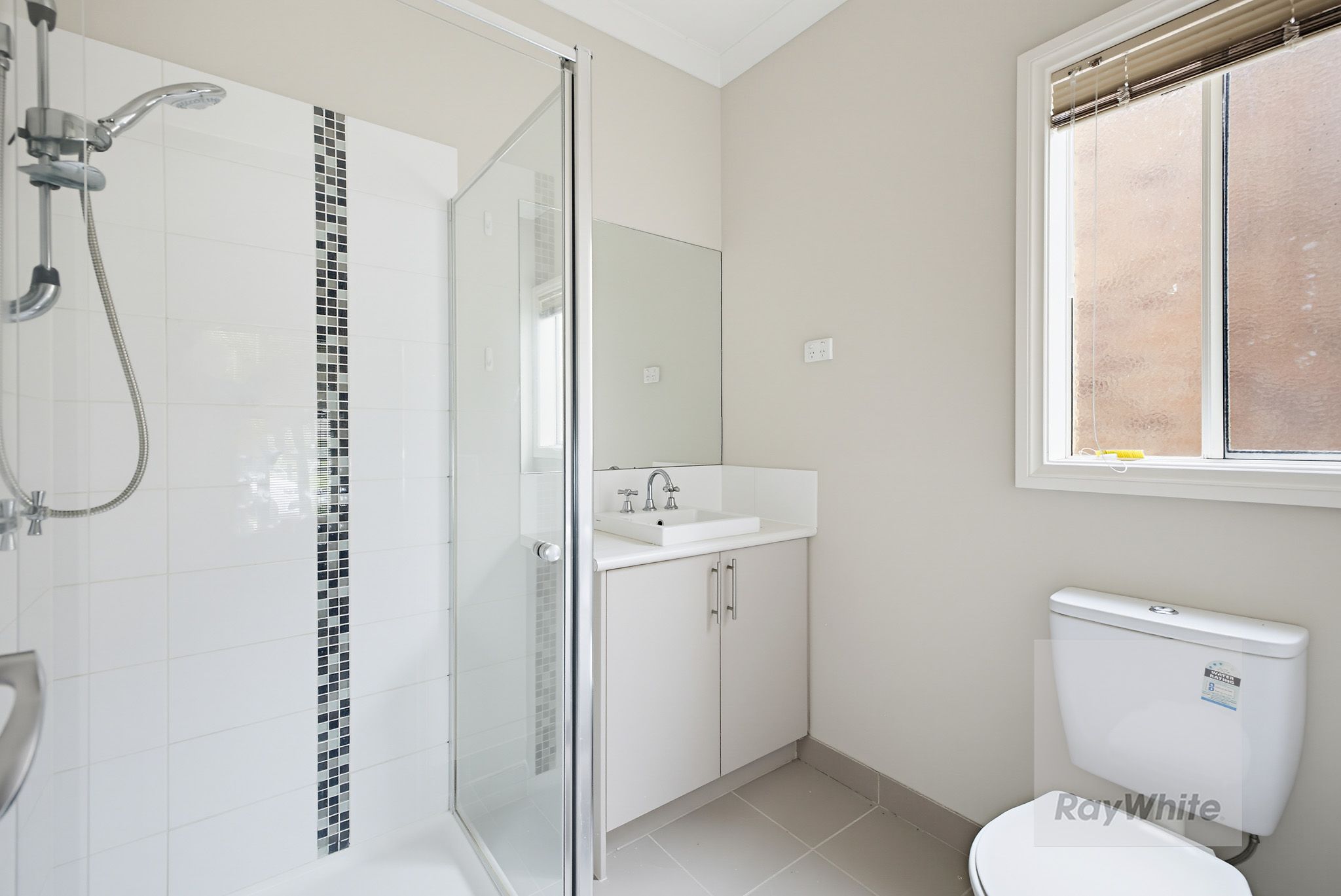 32 Yoemans Drive — photo 3 of 12