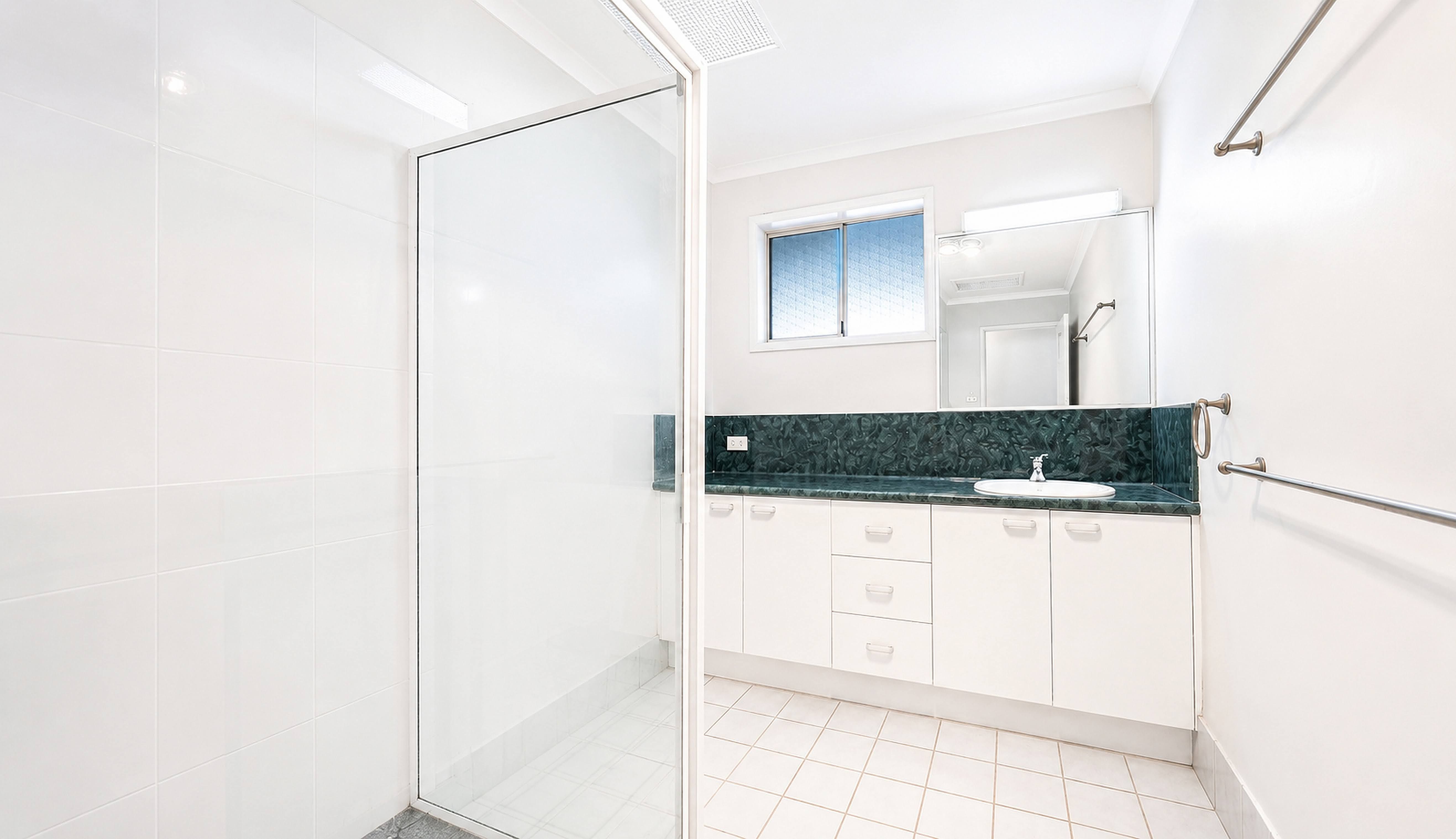 18 Werona Street — photo 7 of 14