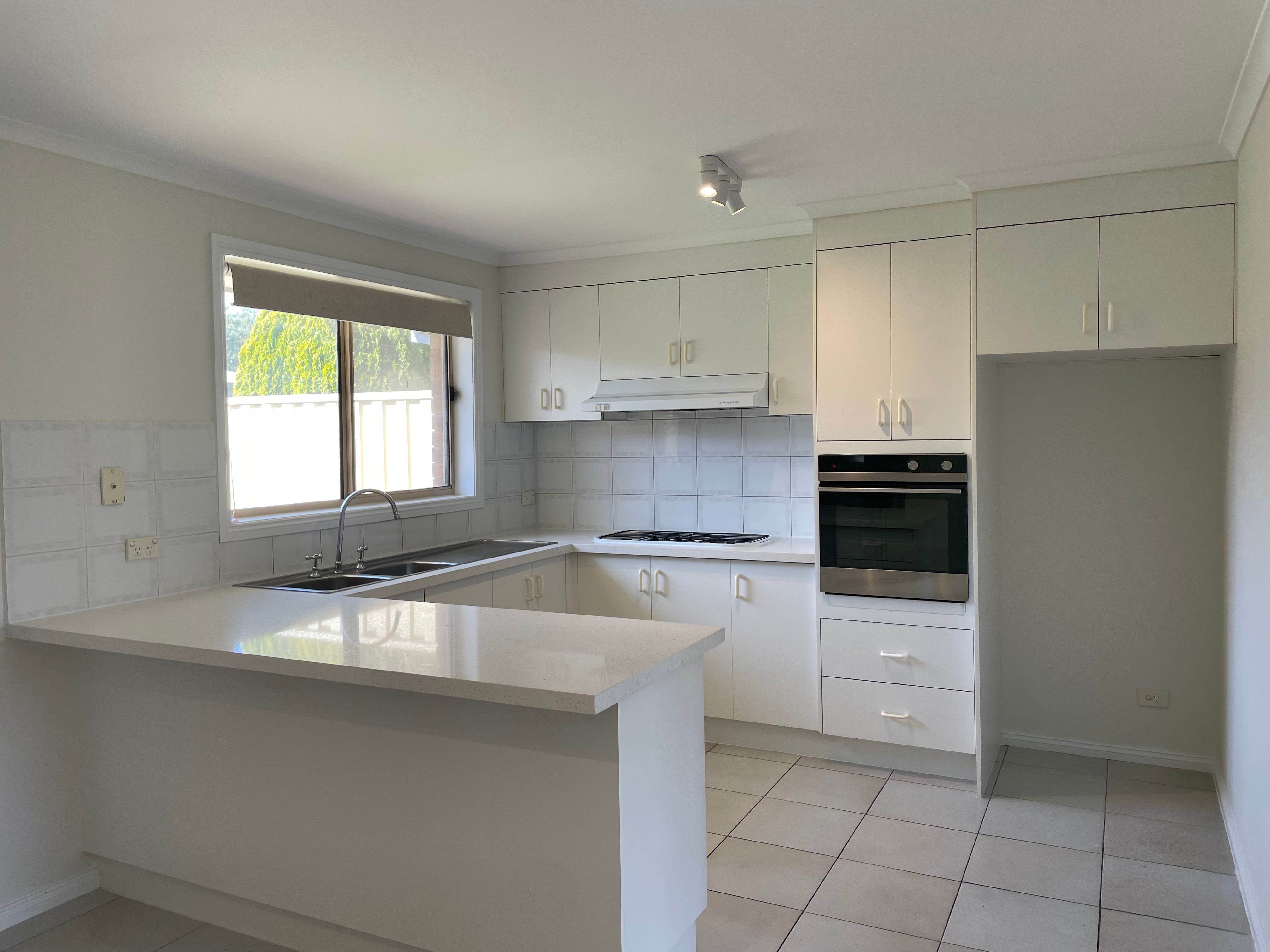 1/2 Edwards Street, Thomastown, VIC 3074