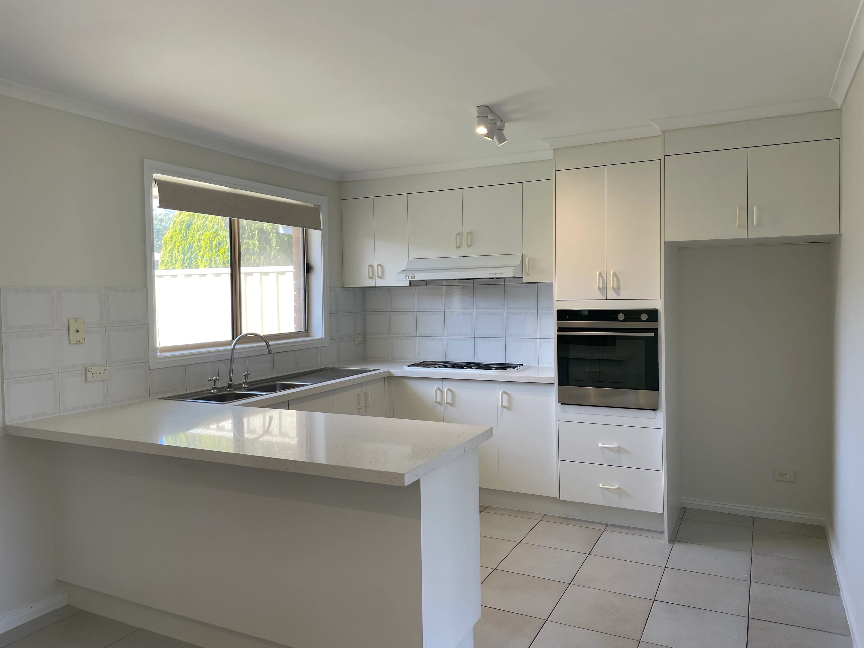 1/2 Edwards Street, Thomastown, VIC 3074