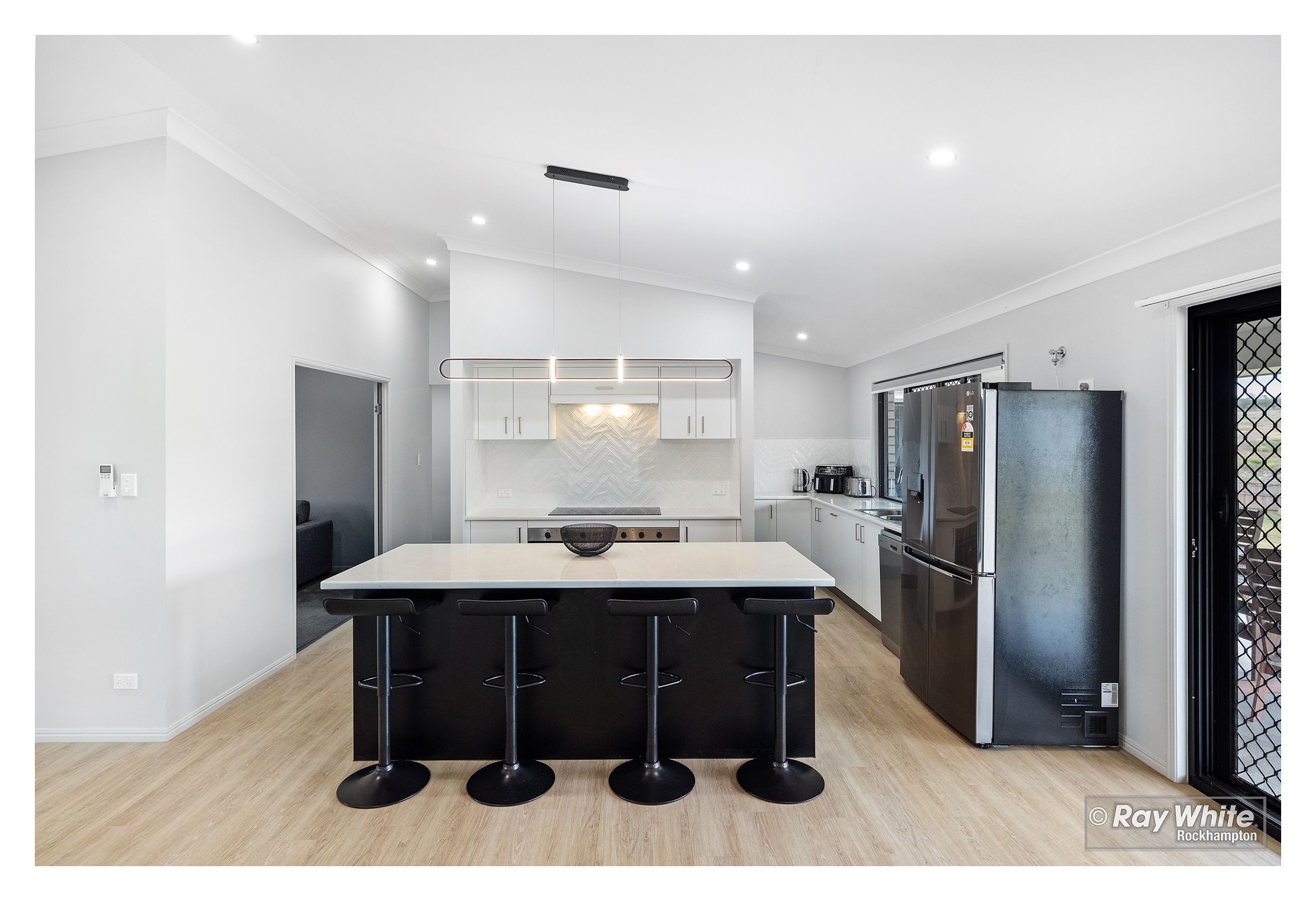 2 Clonmel Avenue, Rockyview, QLD 4701