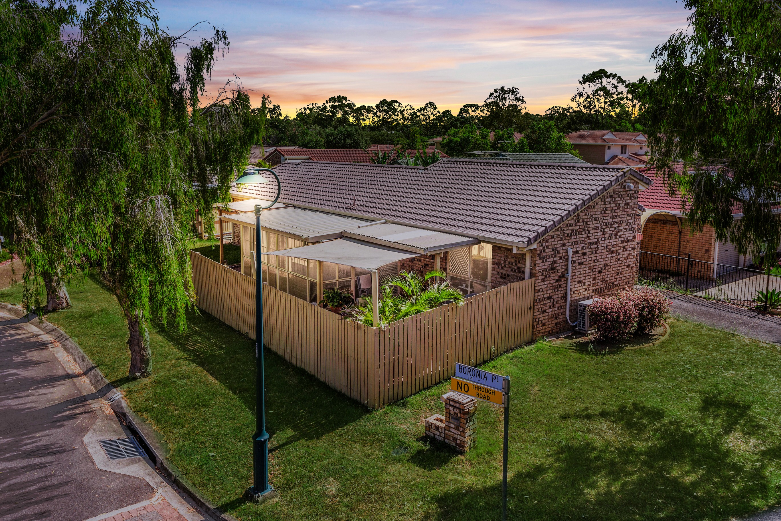 1 Boronia Place, Fitzgibbon, QLD 4018