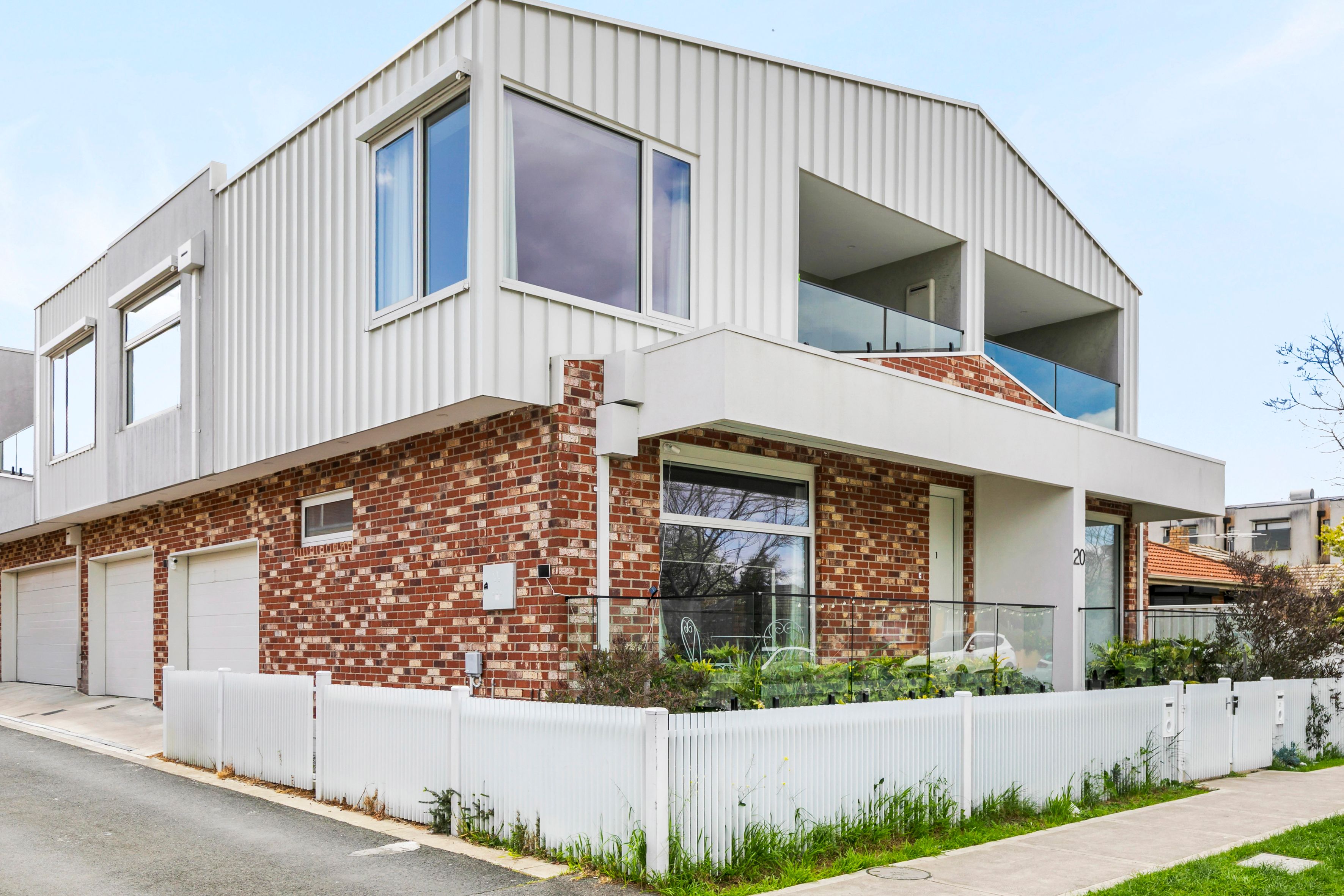 1/20 Eileen Street — photo from Ray White Pascoe Vale