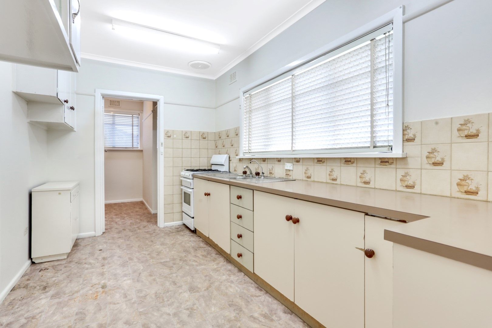 10 Doonbrae Avenue, Noble Park, VIC 3174