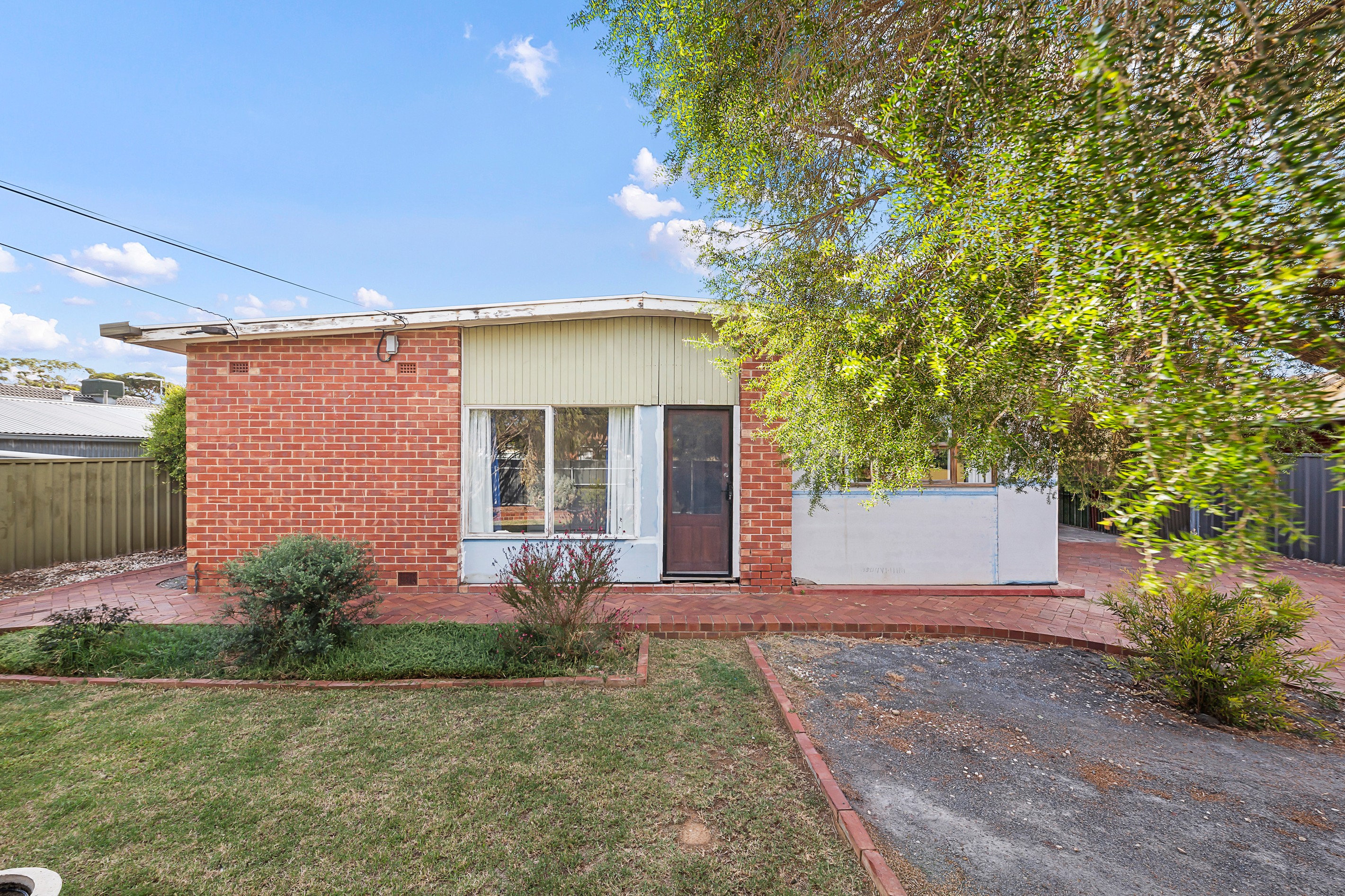 15 Barnes Crescent, Parafield Gardens, SA 5107
