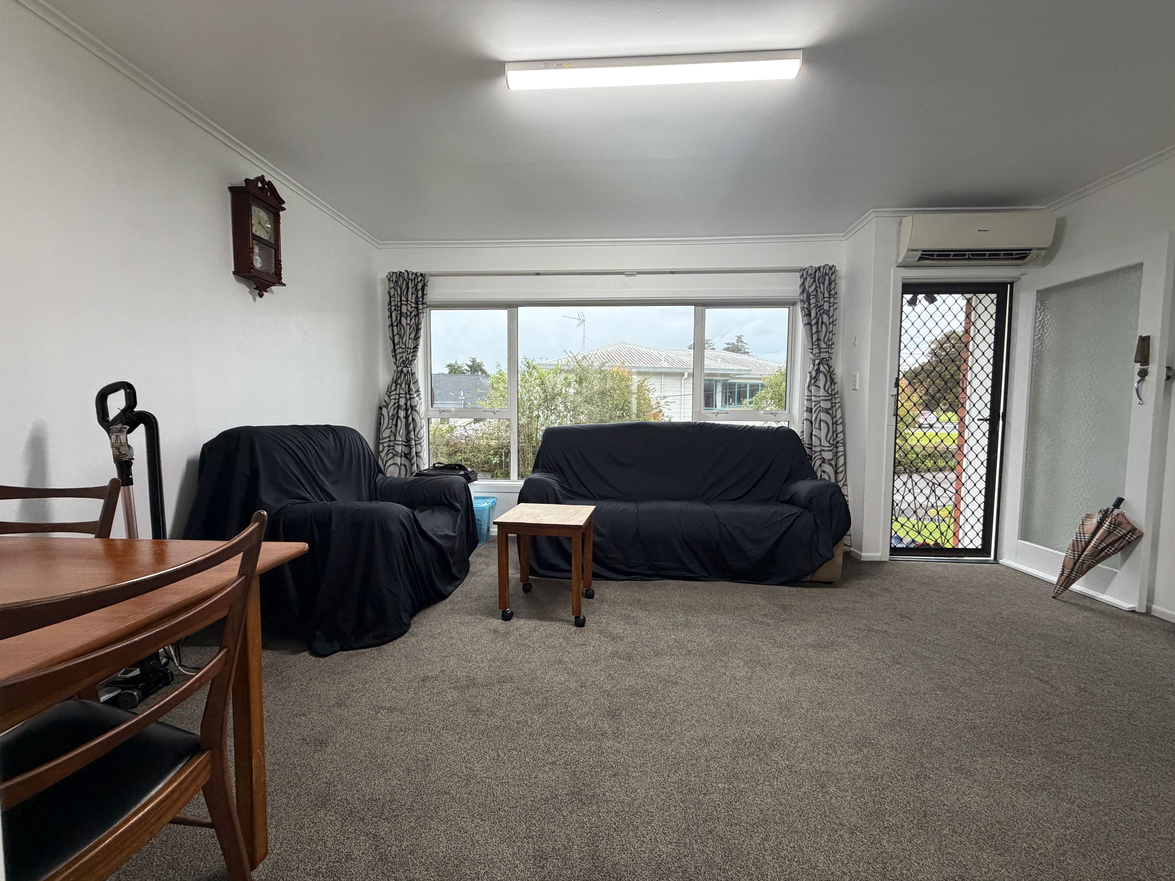 2/270 East Coast Road, Forrest Hill, North Shore City