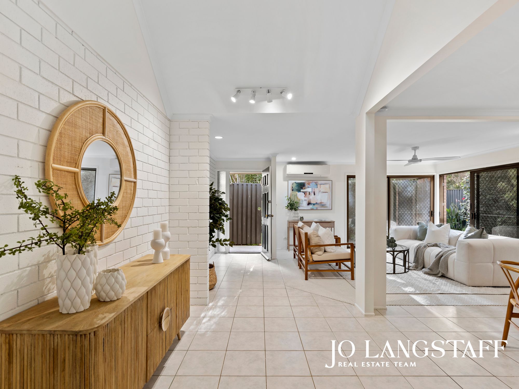 134 Fig Tree Pocket Road — photo 8 of 28
