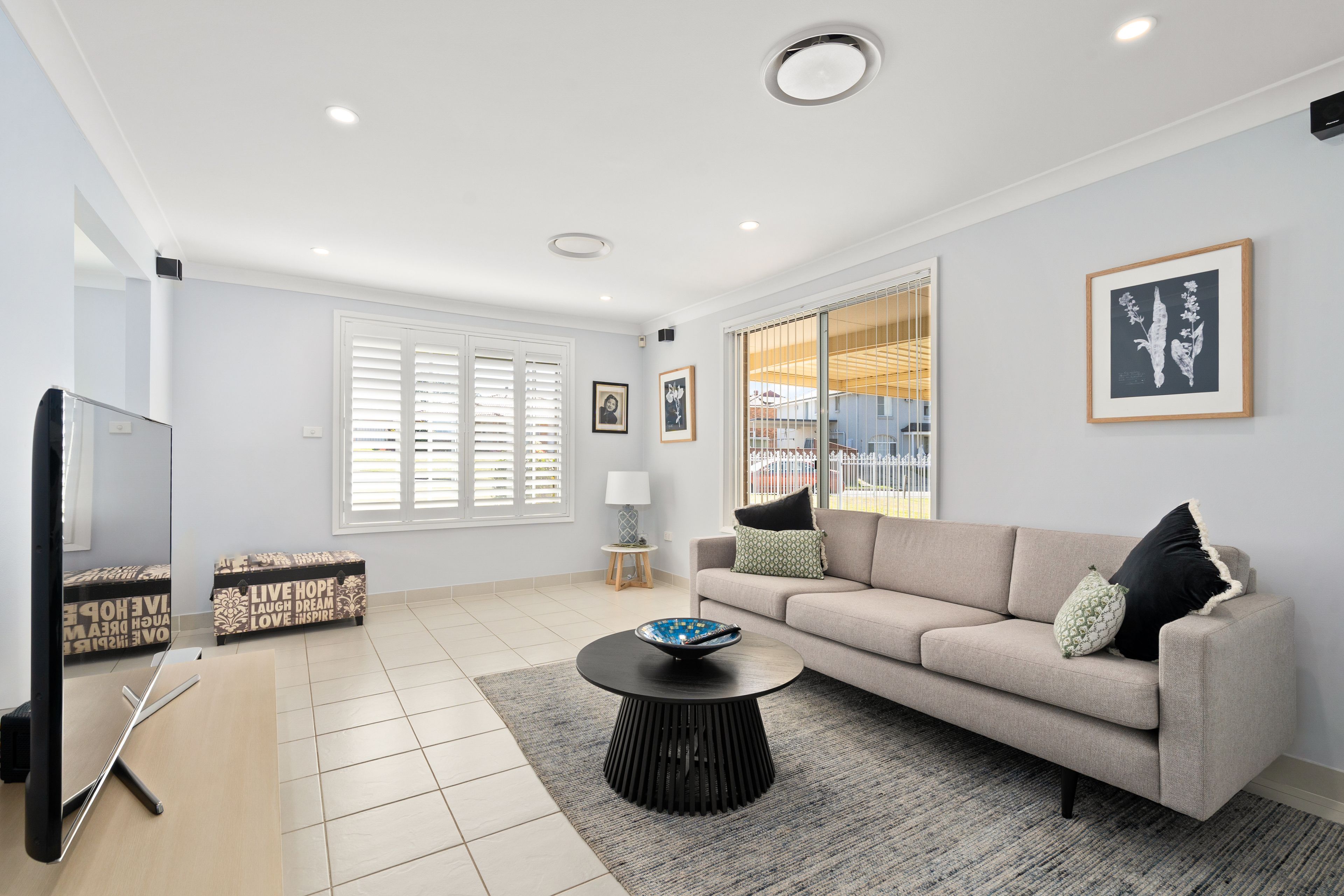 18 Falklands Avenue, Bossley Park, NSW 2176