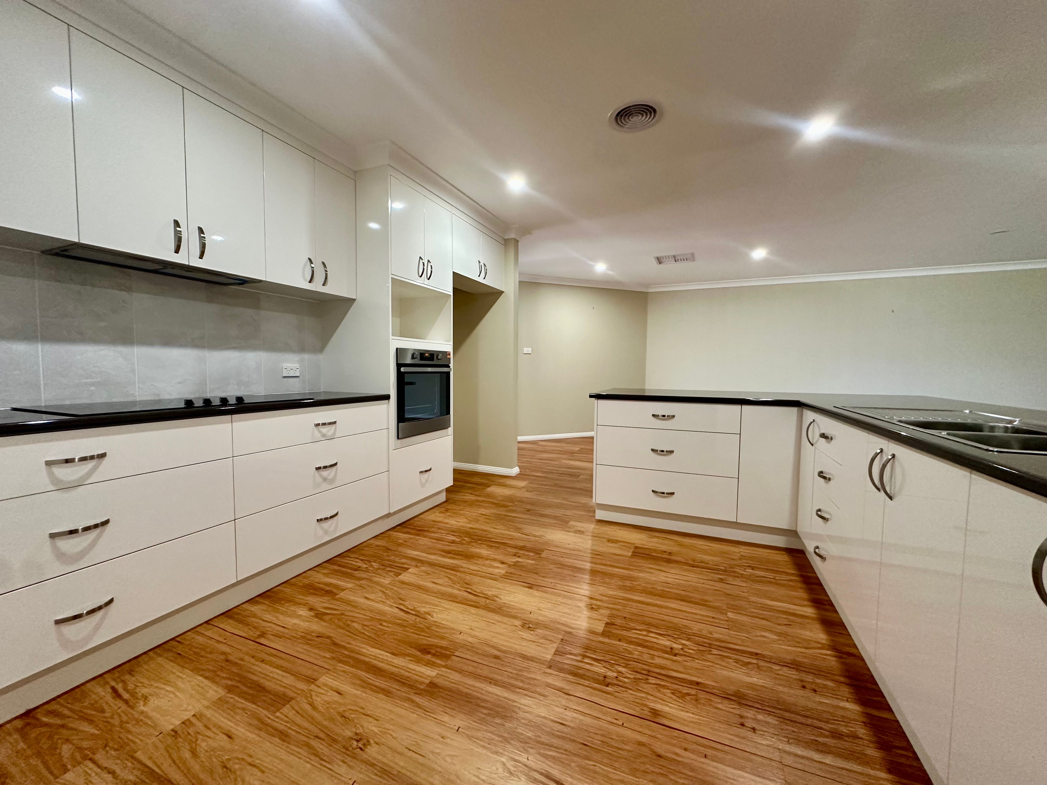 17 Jordan Place, Young, NSW 2594