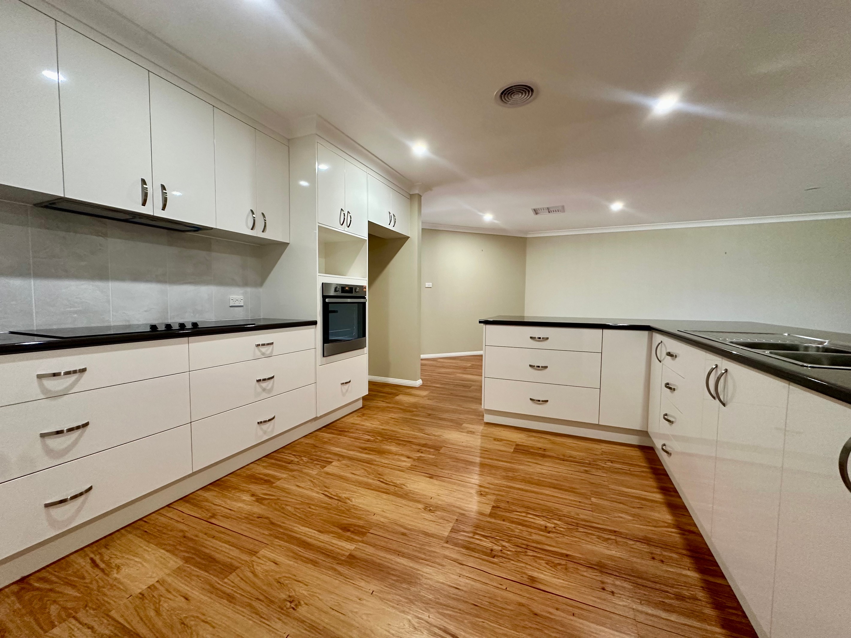 17 Jordan Place, Young, NSW 2594