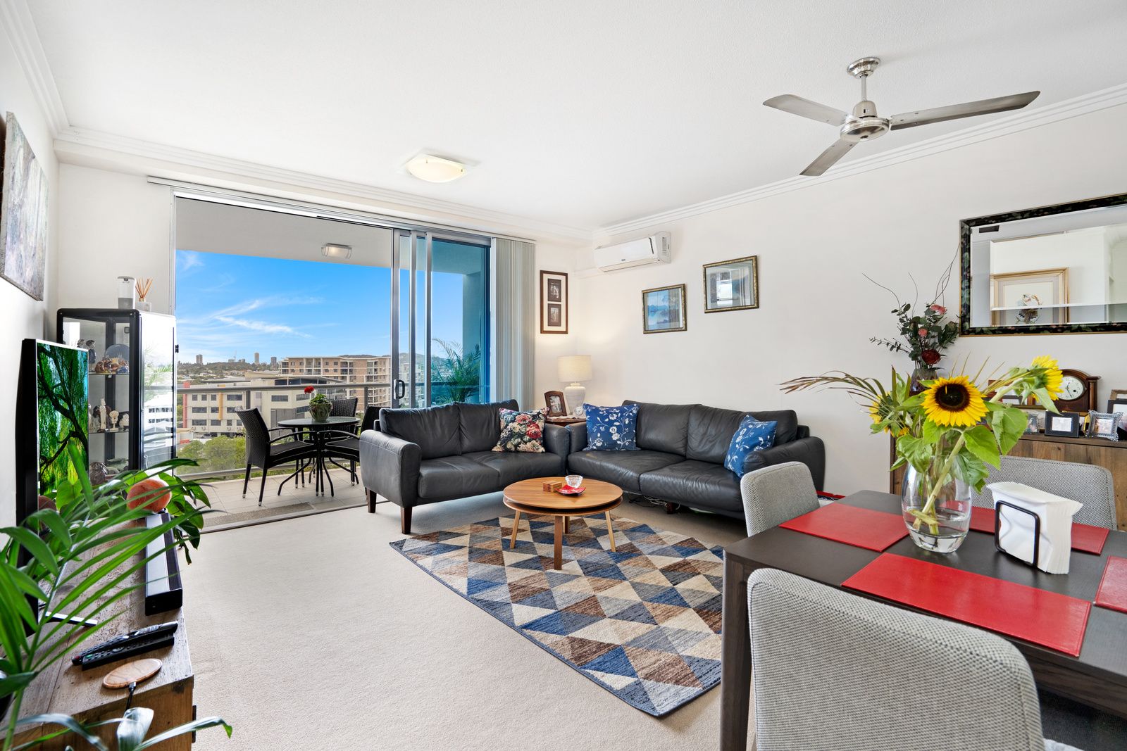 1302/3 Main Street, Varsity Lakes, QLD 4227