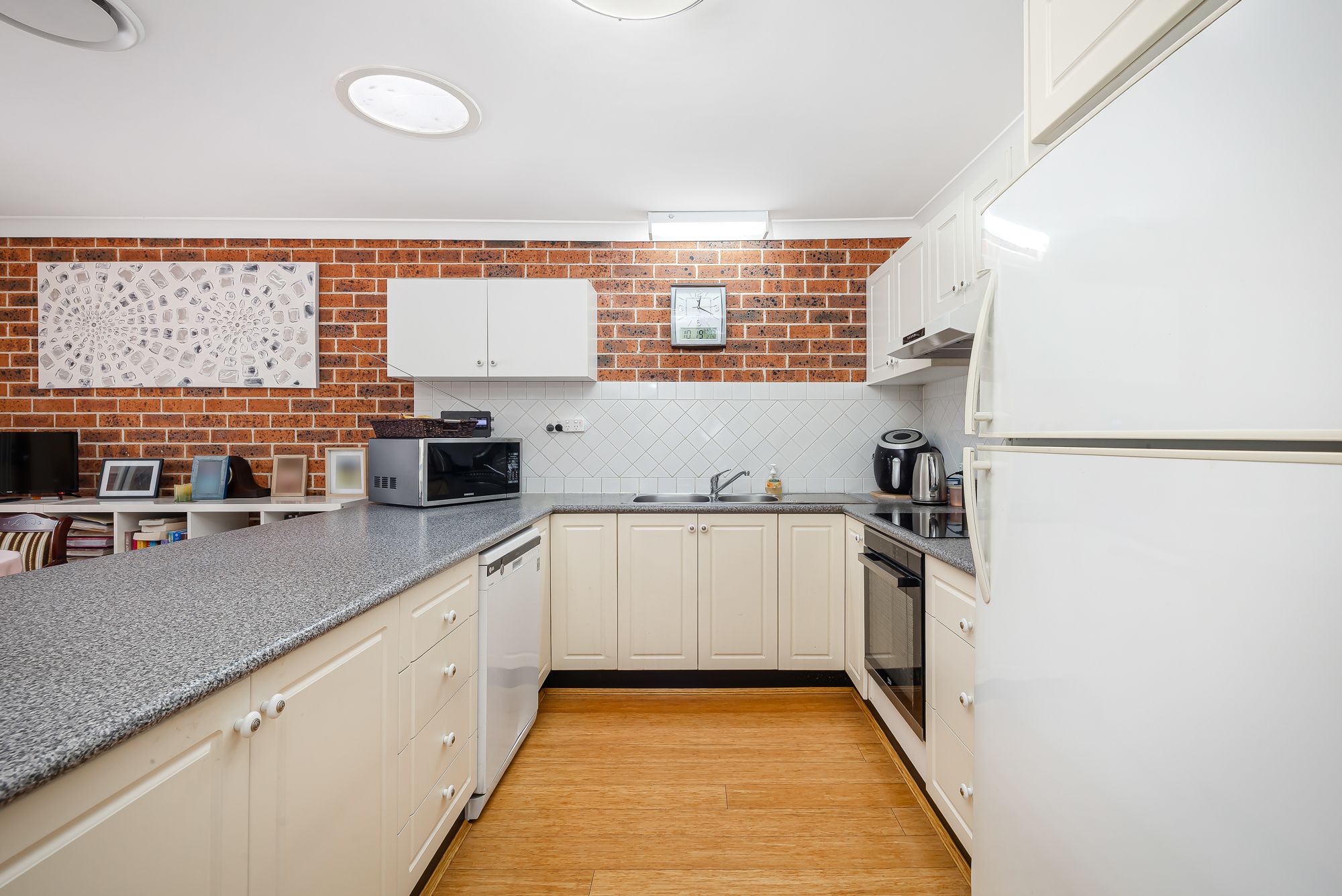 5A Ealing Place — photo 3 of 18