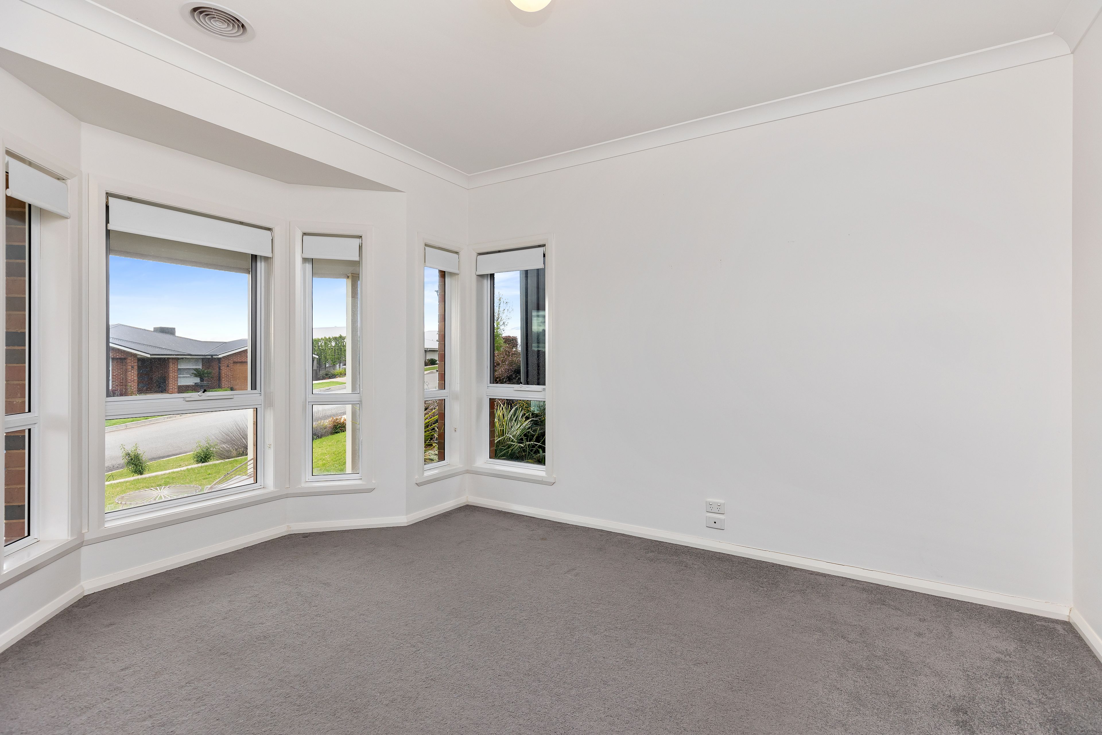 93 Brooklyn Drive, Bourkelands, NSW 2650