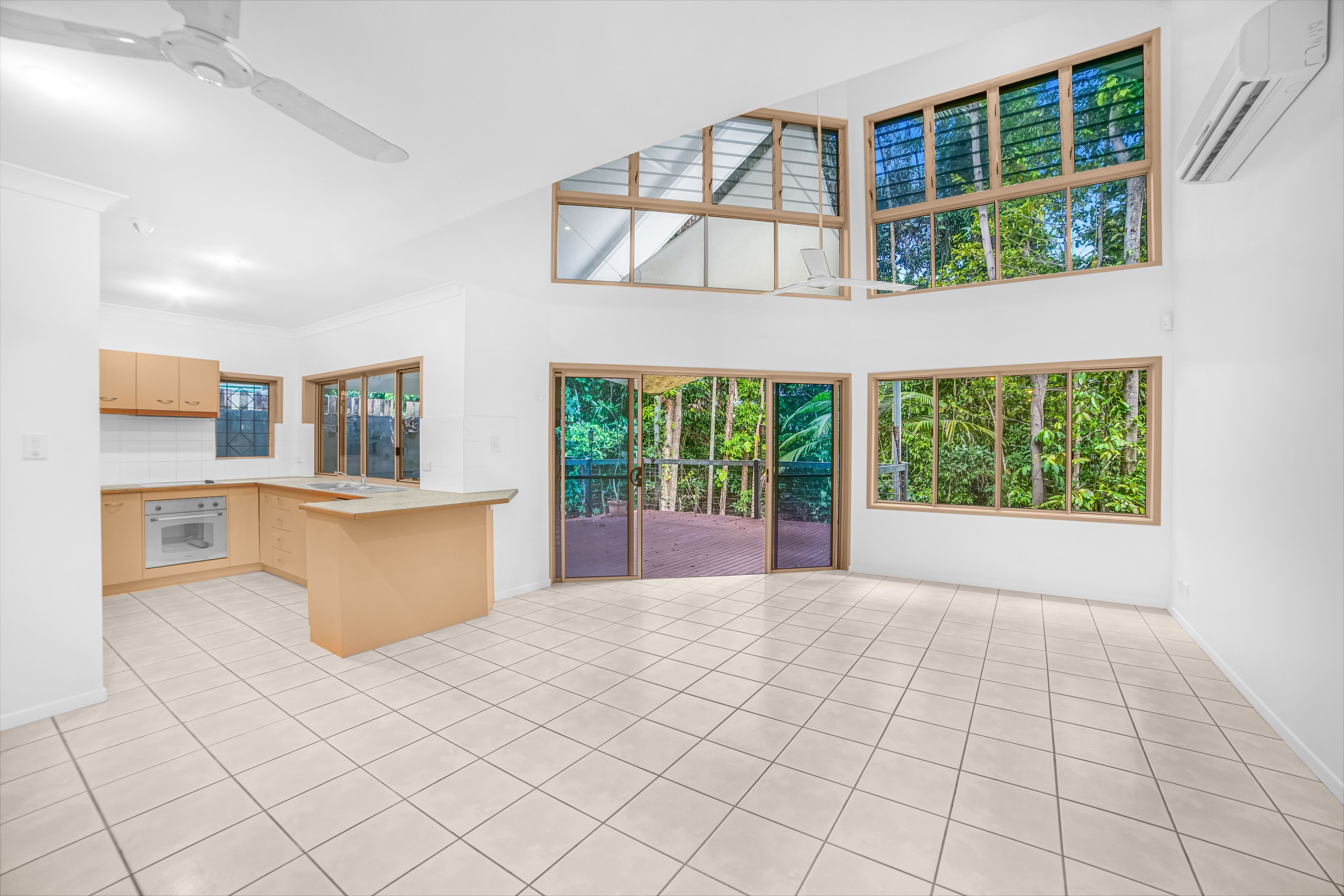 3/12 Murchison Street — photo 3 of 11