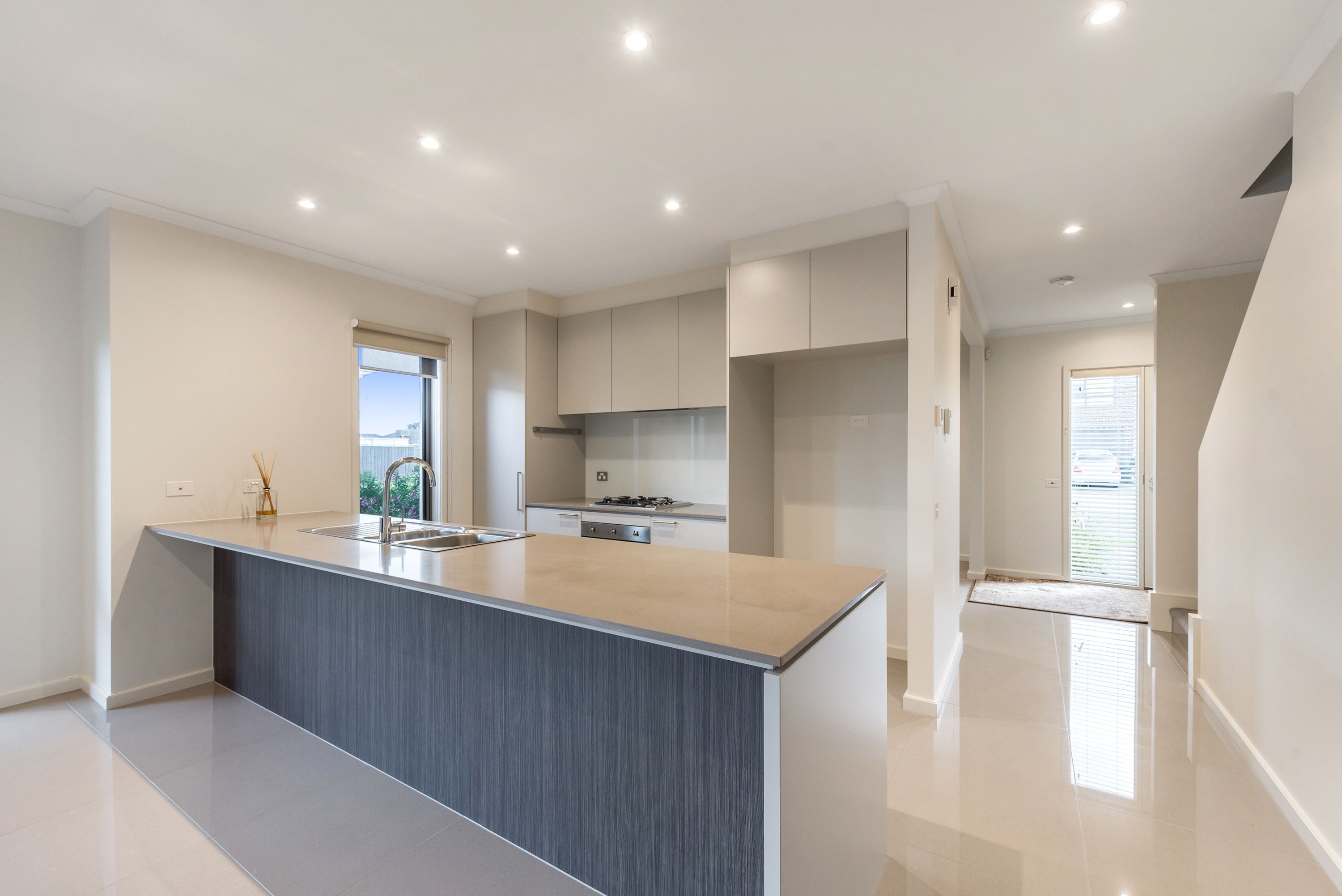 17 Beachwood Drive, Wantirna South, VIC 3152