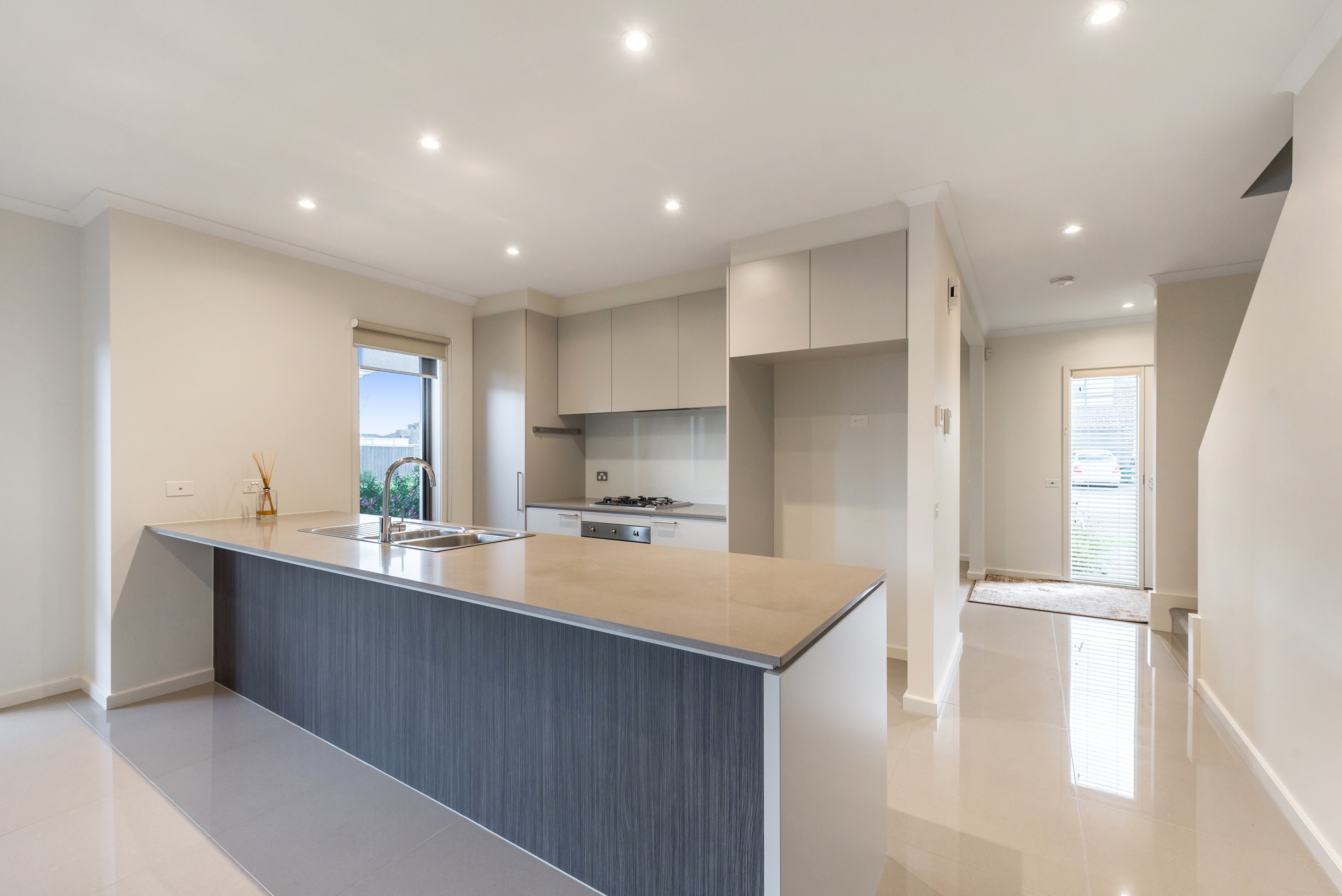 17 Beachwood Drive, Wantirna South, VIC 3152