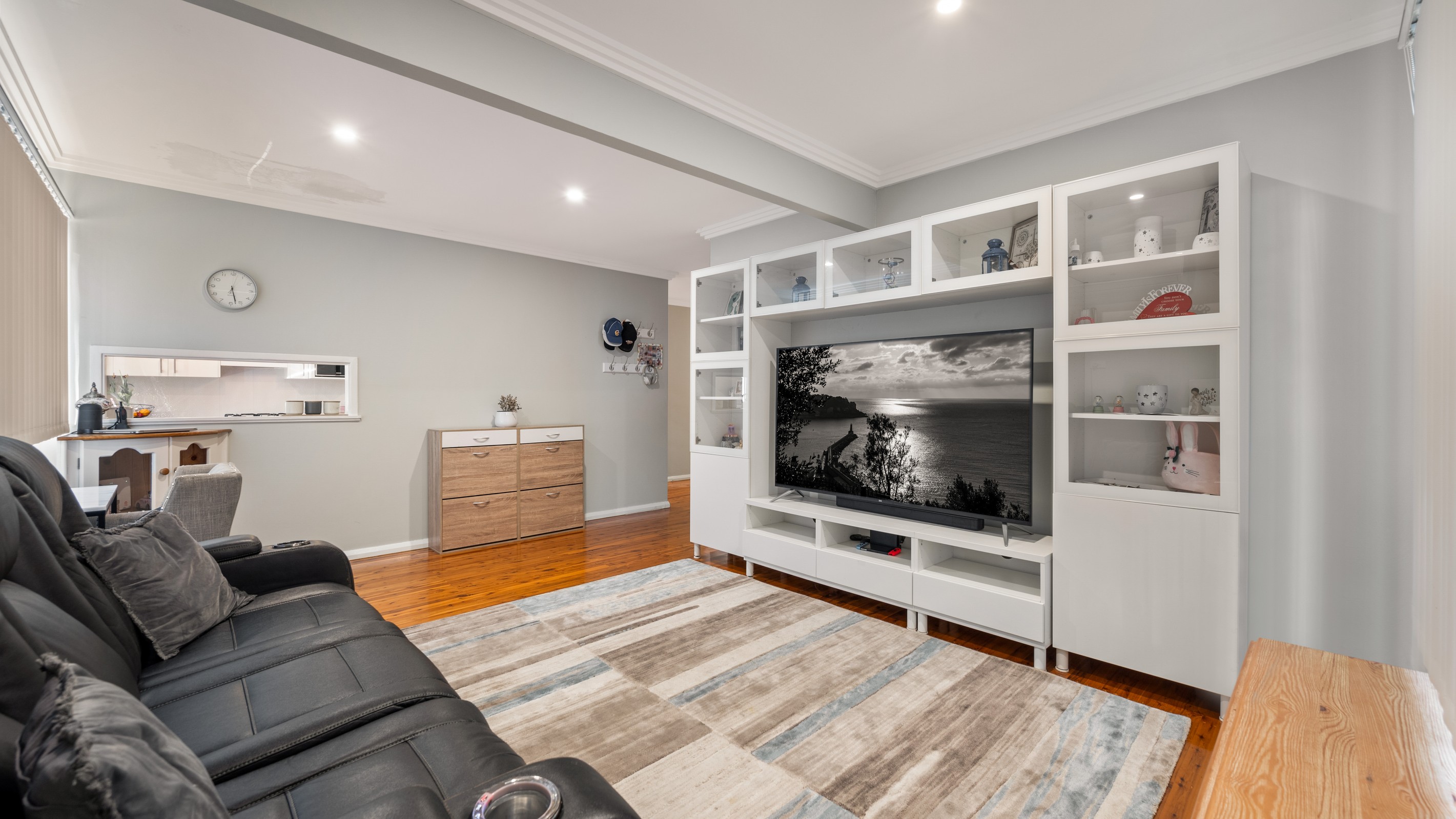 10 Tallowwood Crescent, Bradbury, NSW 2560